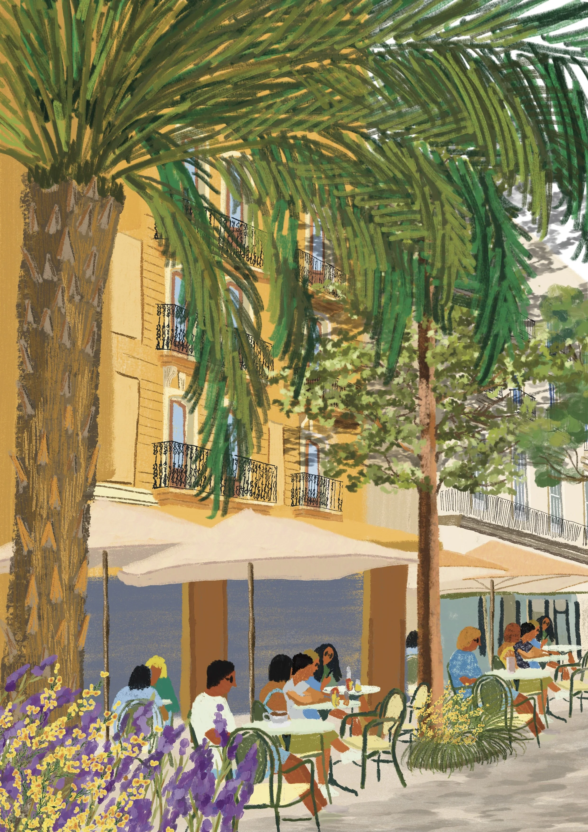 Une scène extérieure dans un café ou restaurant avec des gens assis à des tables, sous un parasol, entourés de palmiers et de fleurs colorées, avec un bâtiment jaune en arrière-plan à Valencia, en Espagne
