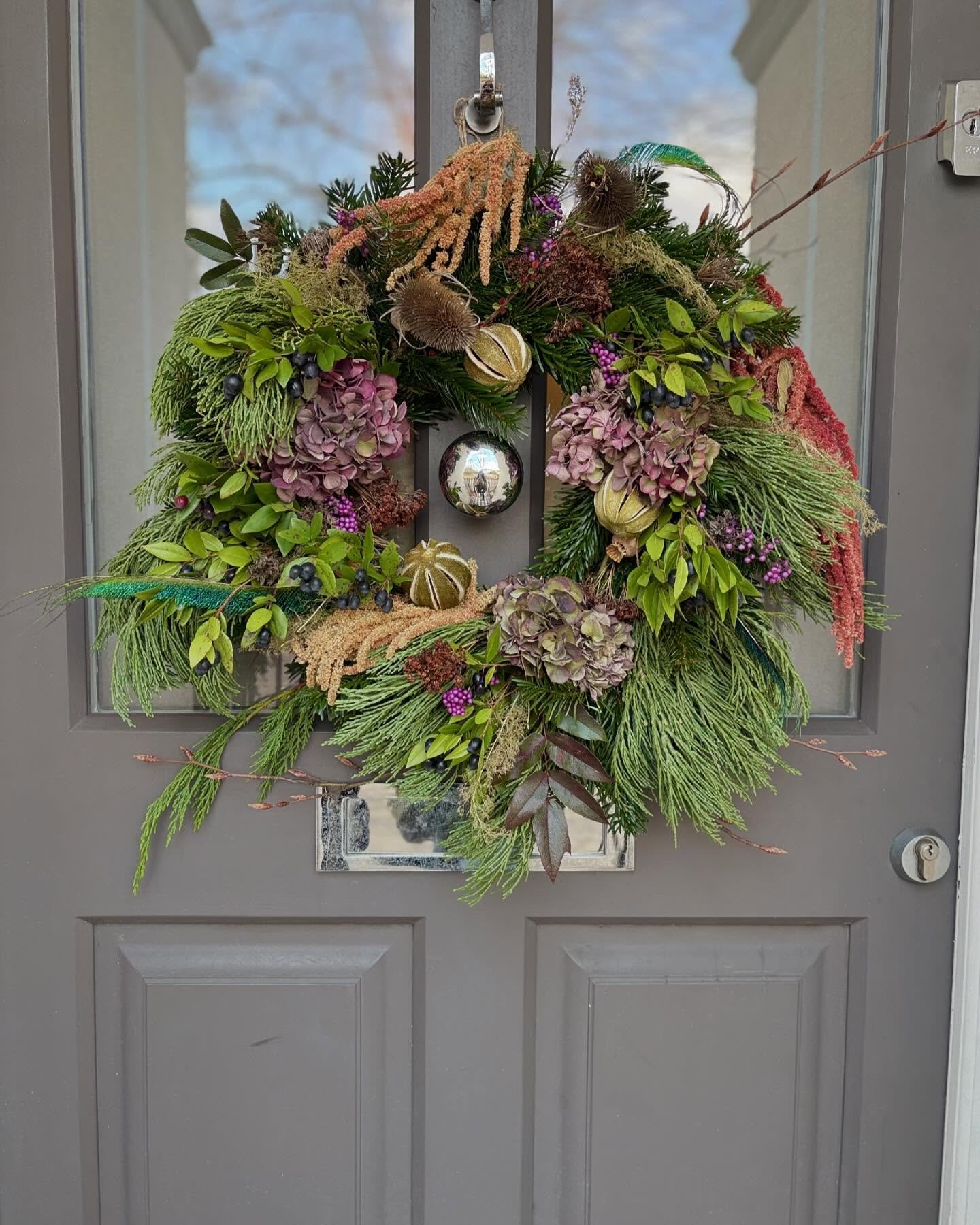 Wreath workshops are now over, but I had to make one for our own front door made from mostly foraged items or dried plants from the garden. I like mine quite naturalistic, and admittedly, a bit wild and messy. Makes it a nice welcoming home every tim