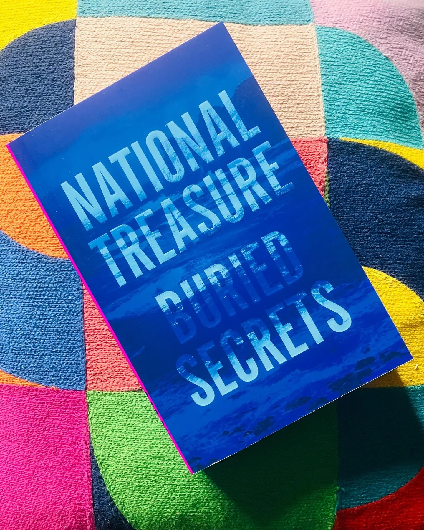 I&rsquo;m excited to have my hands on a proof of the new @svaughanauthor - Based On a True Story ✨ It sounds RIGHT up my street, with a Cornish clifftop home, a celebrated novelist harbouring secrets, and all manner of trouble lying in wait &hellip; 