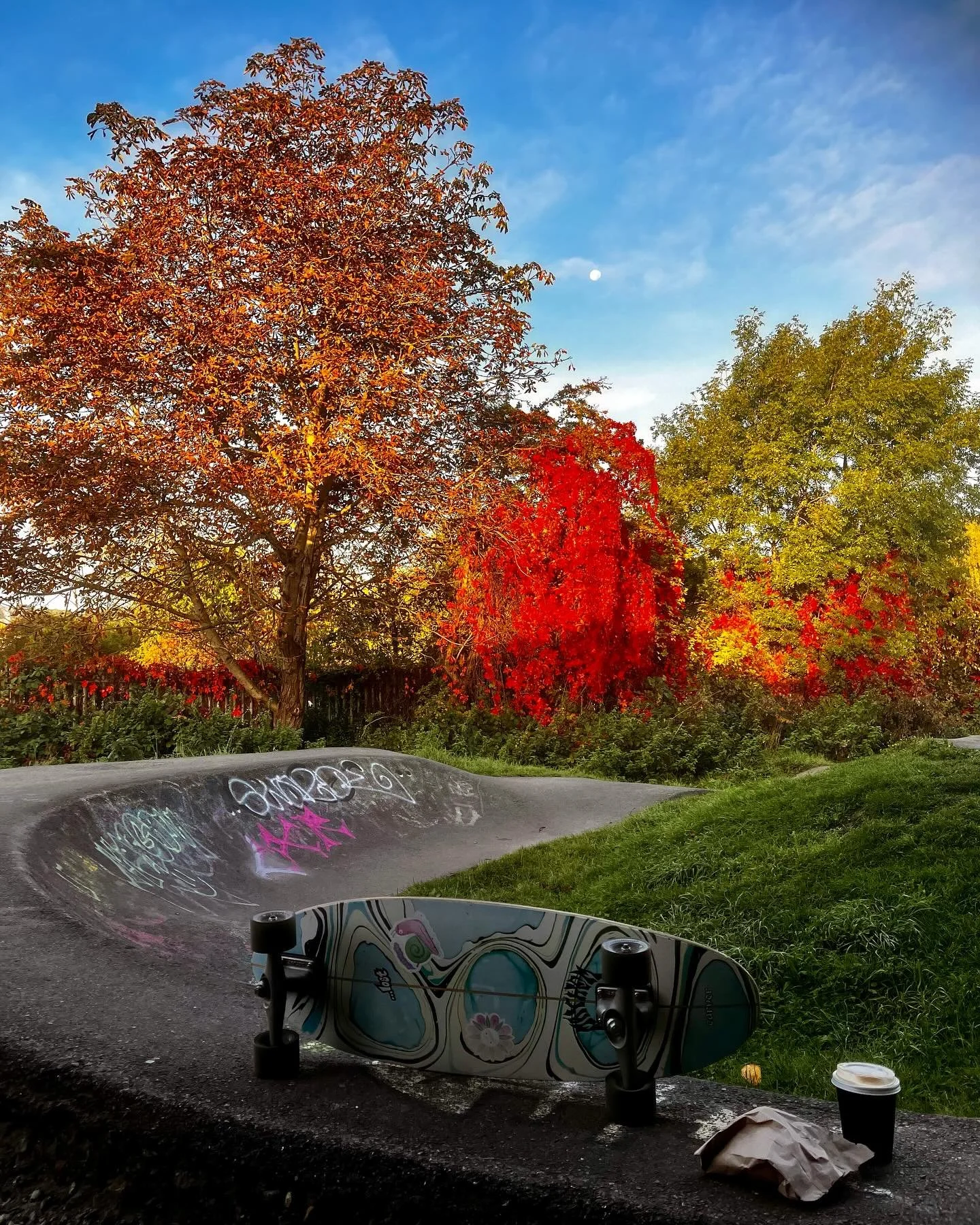 I woke up feeling sludgy (was I googling perimenopause symptoms in my writing slot? Yes I was 🤦&zwj;♀️) so I did the only sensible thing and went for breakfast down the pump track. Coffee, a warm croissant, all those blazing colours, and the day-bri