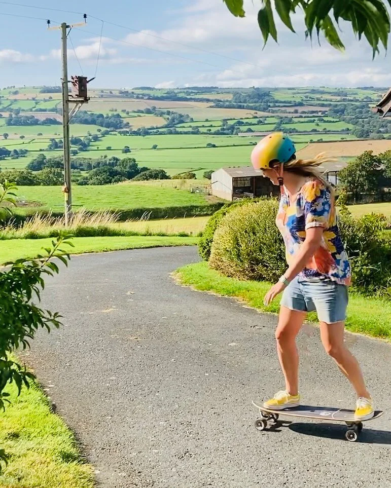 This feels 100 years ago (skating my bro-in-law&rsquo;s farm - or indeed just skating!) ☀️ 🛹 Lately, it&rsquo;s been too wet and I&rsquo;ve been too busy to get out on my board, but only one of those is ever a valid excuse .... ☔️ I hereby pledge, a