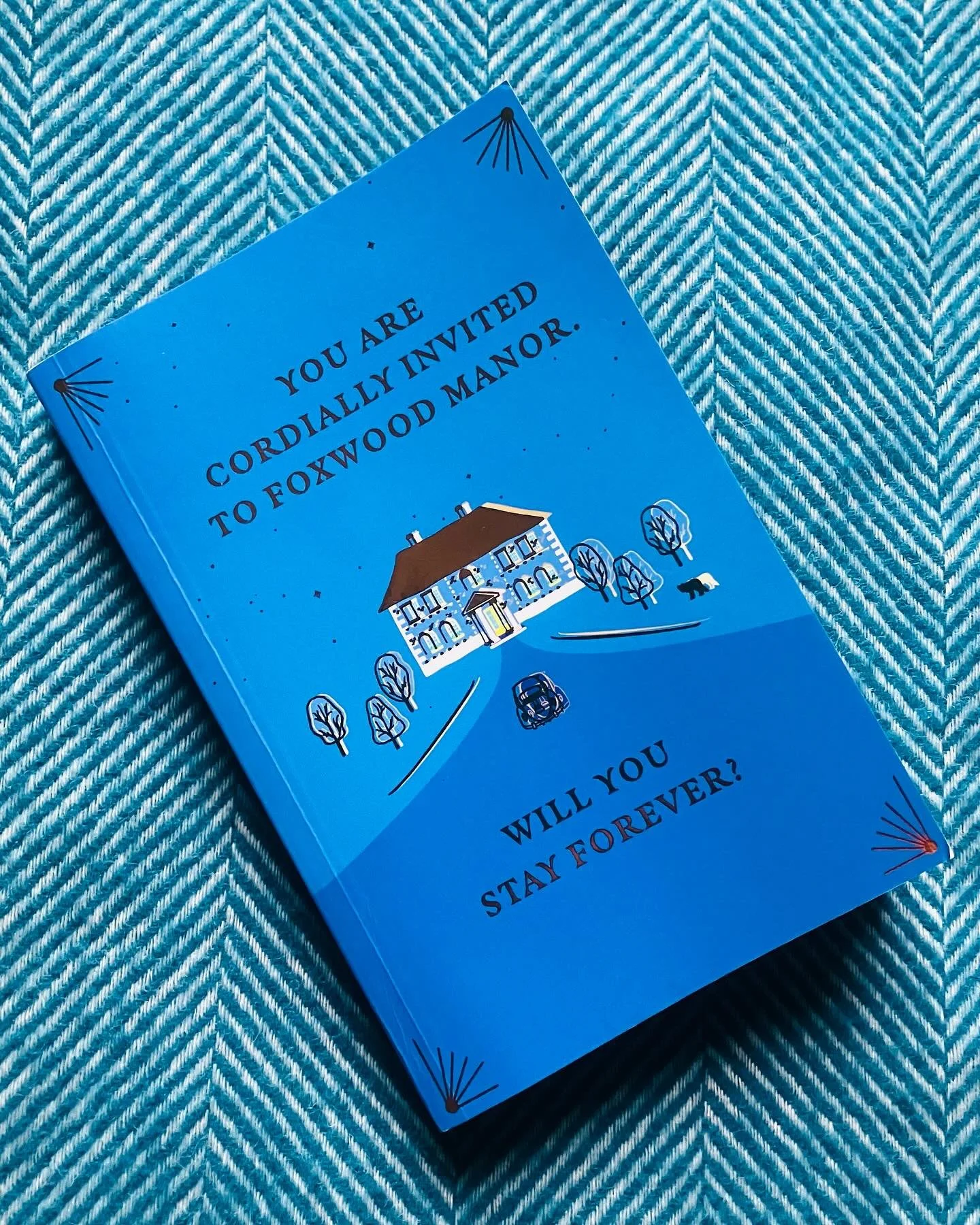 I just finished a proof of The Invitation &ndash; the TWENTY-FIFTH novel from total doyenne @veronicahenryauthor &ndash; and it is such a treat ✨ A captivating story of hope and love - and life - after loss. Set in the post-war period, between London
