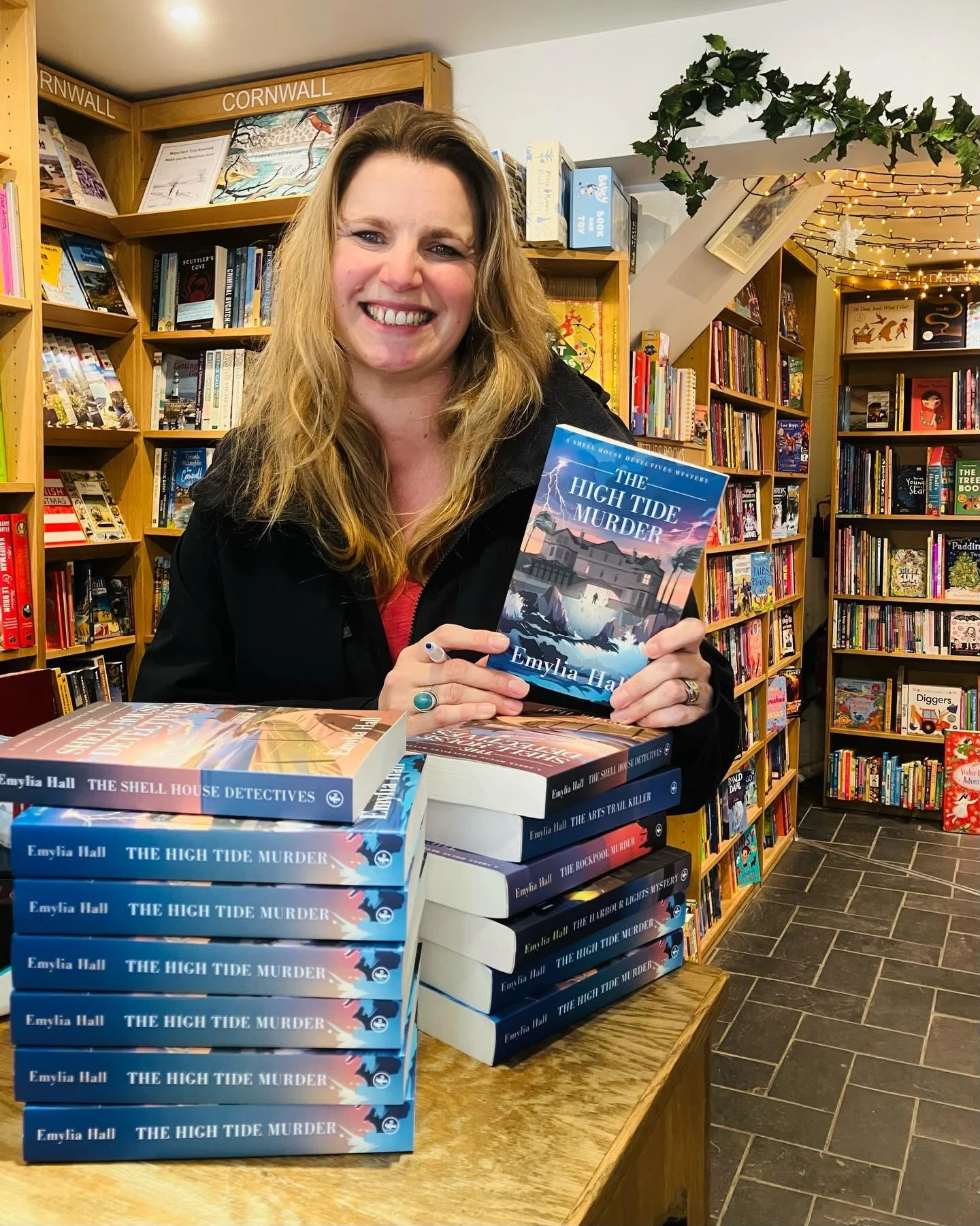 St Ives today, signing a wonderful pile of books at the glorious @stivesbookseller ✍️✨ I&rsquo;m so grateful for the support of this perfect indie 📚🤗 No trip here is complete for me without nipping into @yallahcafe_stives (chapter planning a-go-go)