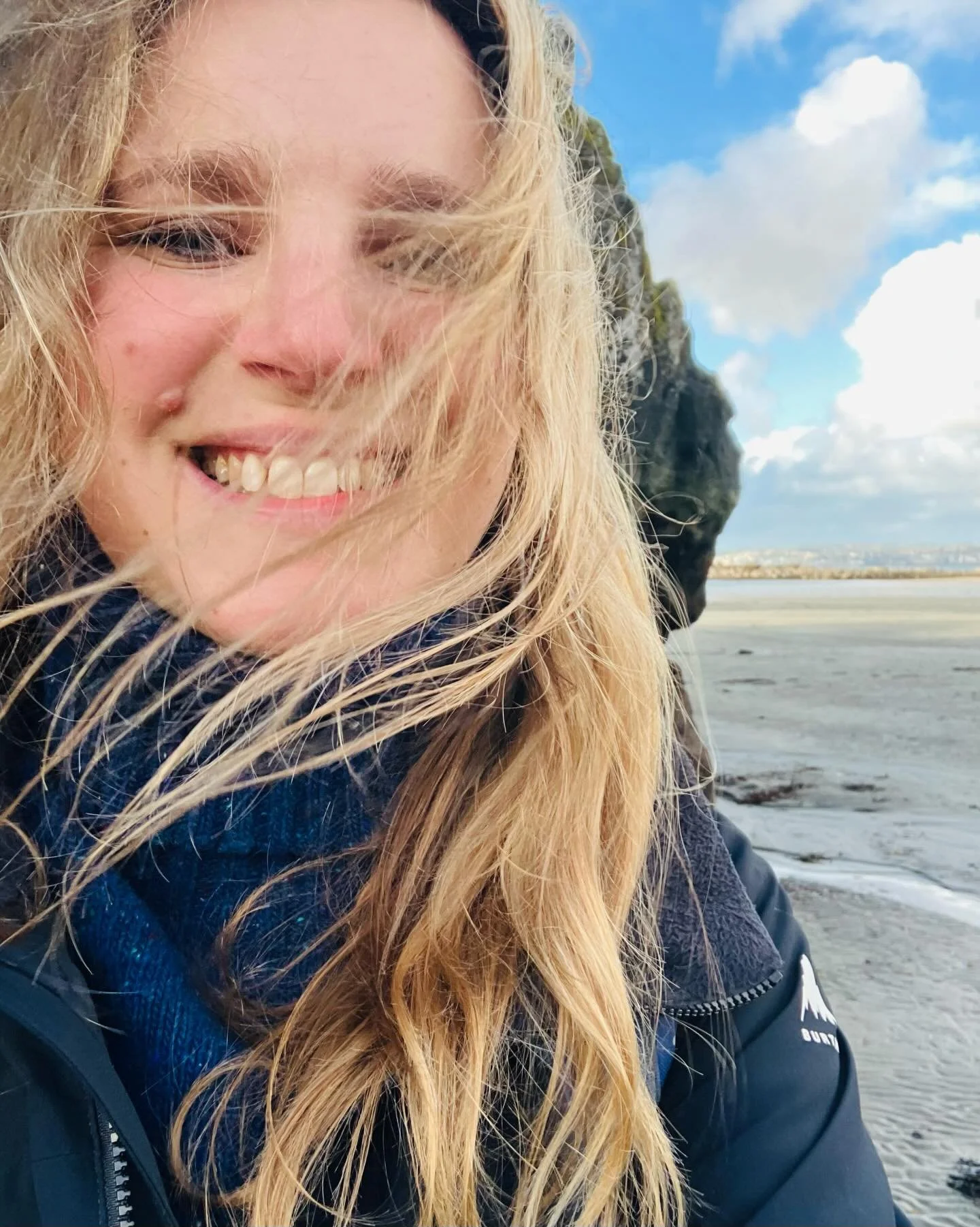 When I told my lovely dad I hoped to bag 20,000 words on my writing retreat, he said &lsquo;don&rsquo;t break your neck.&rsquo; He lives in a care home now and our conversations don&rsquo;t always make sense - but this one did ✨ He wished me &lsquo;g