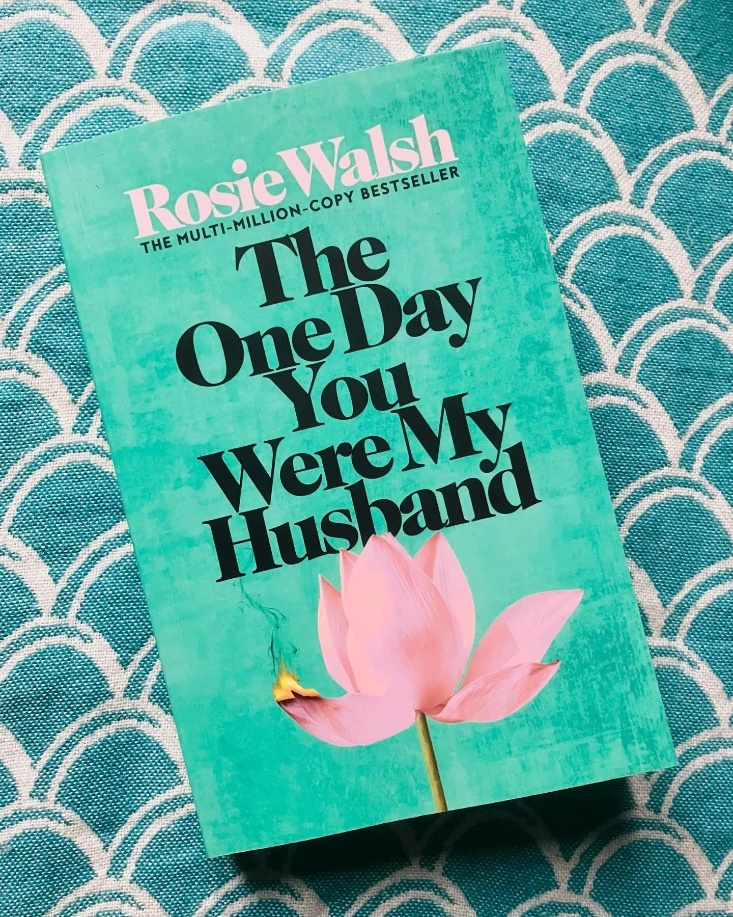 Delighted to have a proof copy of @therosiewalsh&rsquo;s The One Day You Were My Husband land on my mat 😃 Okay SMUG FACE alert, I was lucky enough to read an earlier draft and I can say unreservedly that readers are in for such a RIDE &hellip; becau