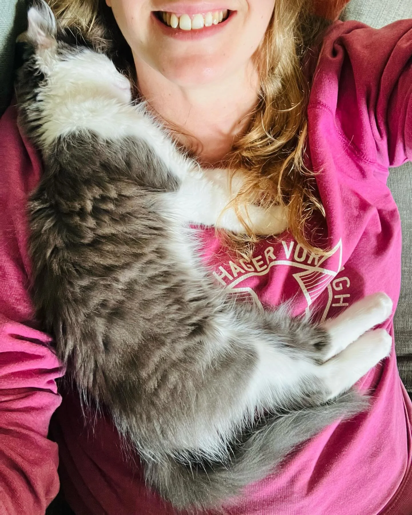 How&rsquo;s your Monday afternoon? Pretty peachy here. Took the laptop to the sofa, kitten incoming, sinking lower, laptop in sleep mode, kitten in sleep mode, author, soon, to be in sleep mode&hellip; 😻💤💗 The go-slow permission that this guy give