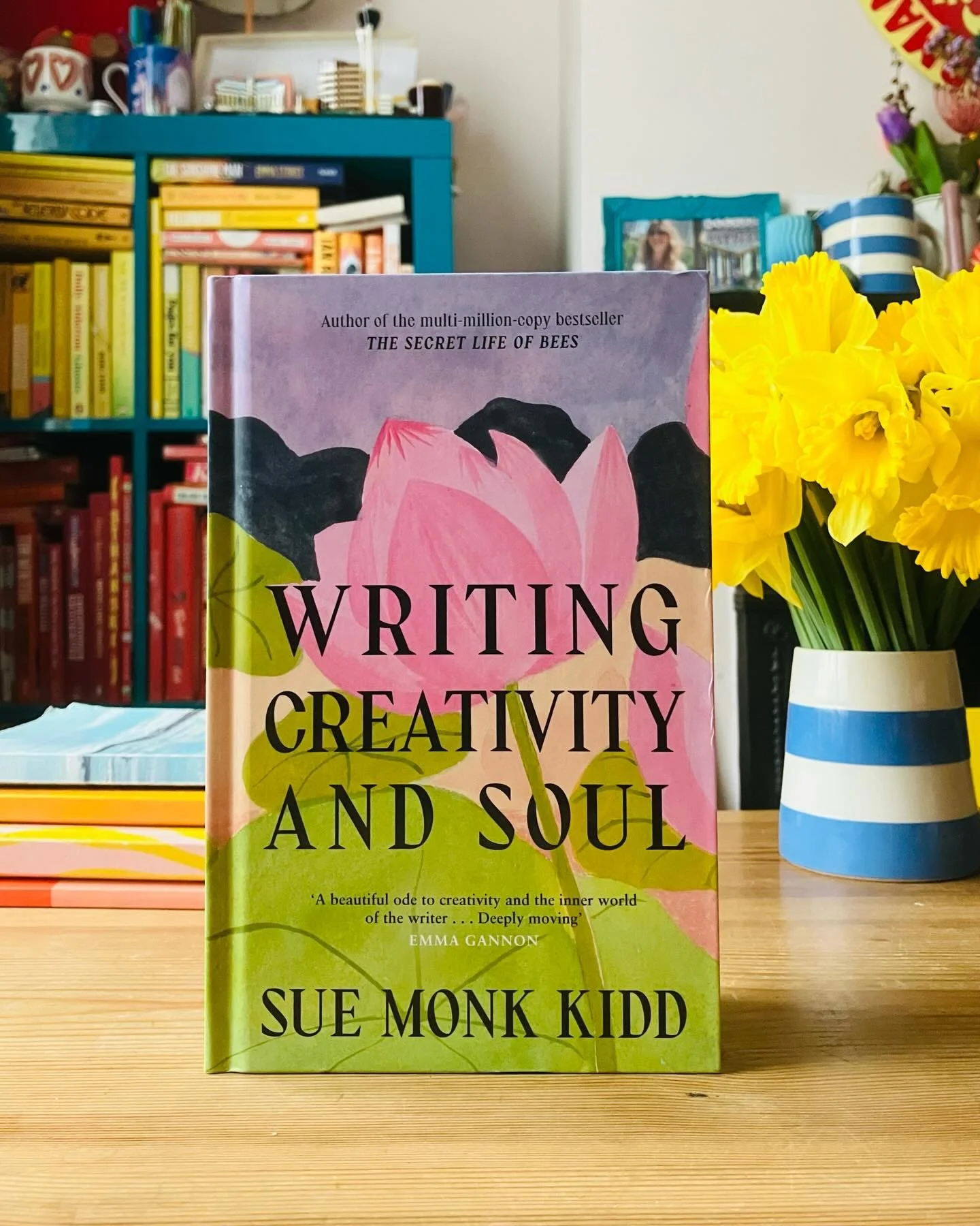 Brightening up a drizzly grey morning with the first few chapters of this beautifully inspiring book 🌺 I haven&rsquo;t yet read any Sue Monk Kidd novels, but I really love how she talks about the craft and process and heart &amp; soul of writing ✍️✨