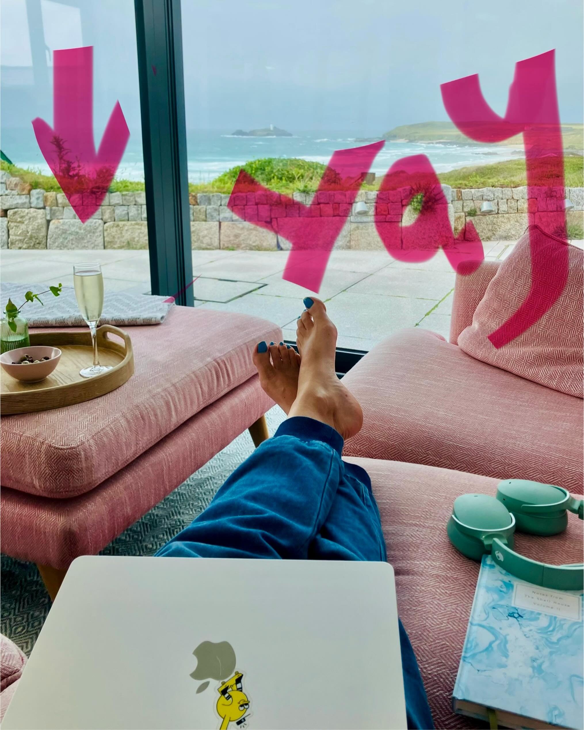 Happy (relieved, knackered) me 😃 I&rsquo;ve pretty much done what I came here to do, so it&rsquo;s feet up with a glass of fizz and a quiet Thank You to this place where the words just flow and flow ✍️🌊 Tomorrow it&rsquo;s the epilogue, and then go