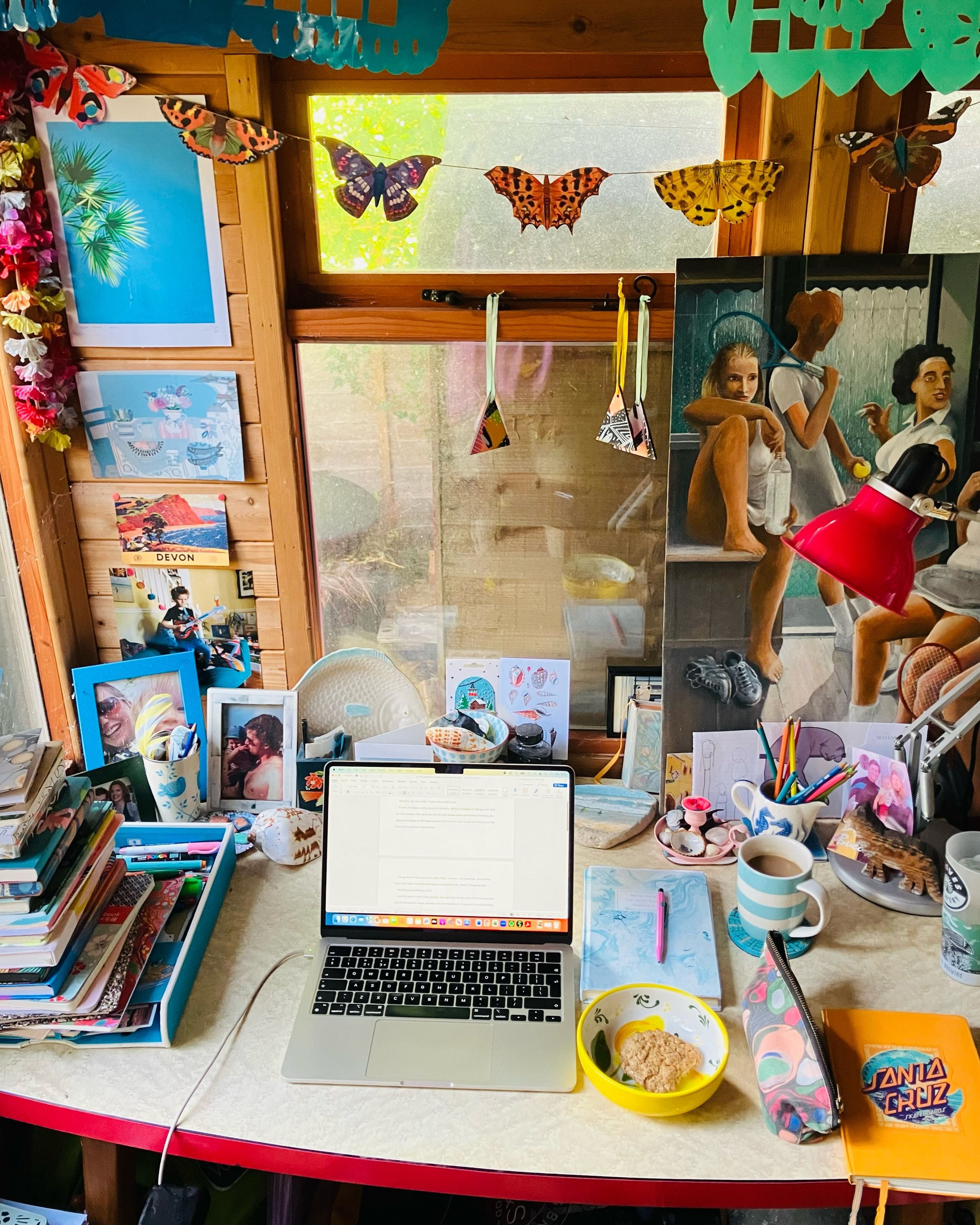 Spot the Bill Granger choc &amp; oat cookie that is getting all my attention before I dive back into the book (mmm) 🍪 👀 ✍️ 

#amwriting #writingmotivation #writingprocess #sheshed #sheshedstyle