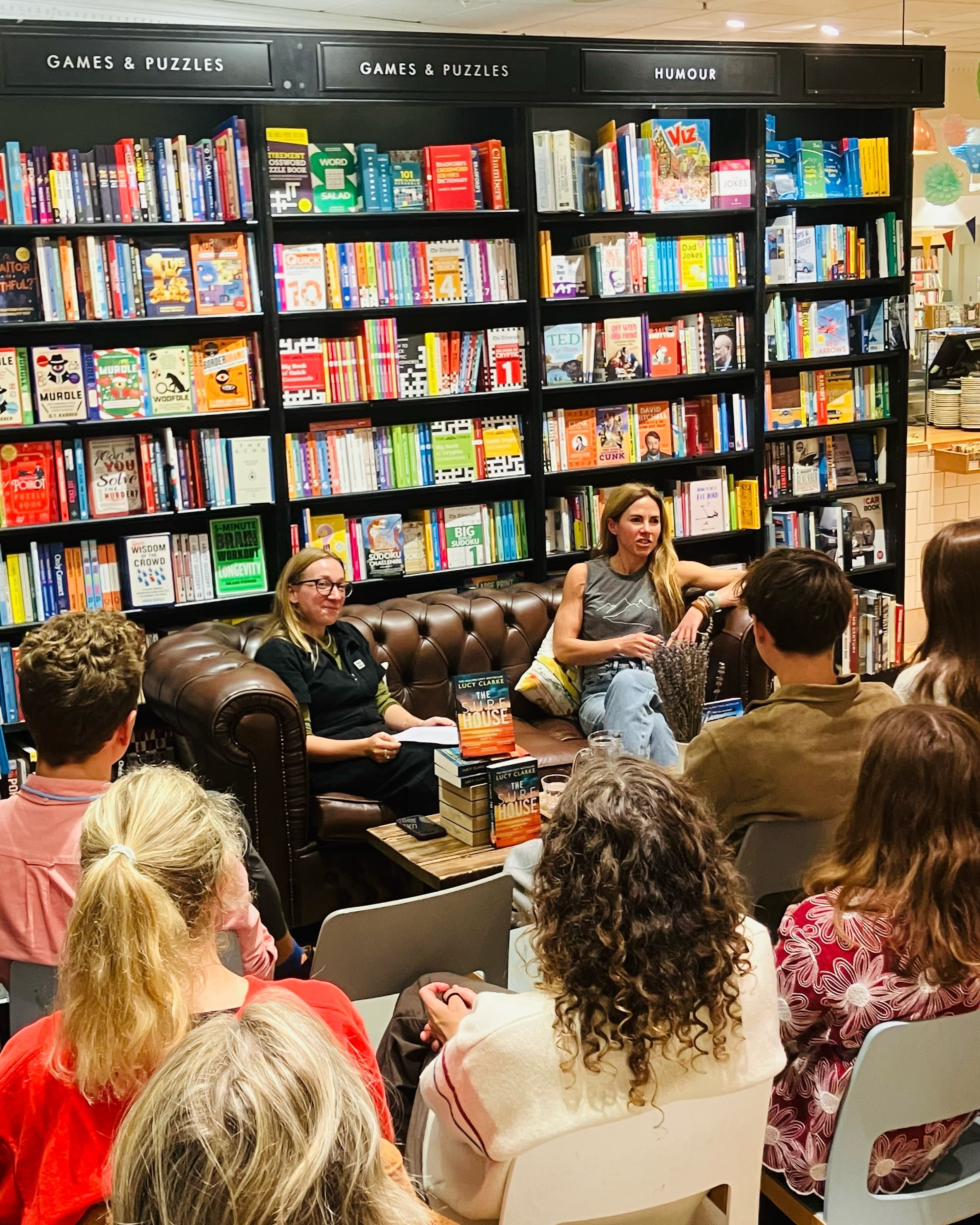 Lovely to see this girl in the city 🏙️ @lucyclarke_author in conversation with @bristolgirls_surfclub talking The Surf House, waves and words at @waterstonesbristol 🌊✍️🏄&zwj;♀️ We snuck in a lunch and a wander beforehand. The notebooks came out th