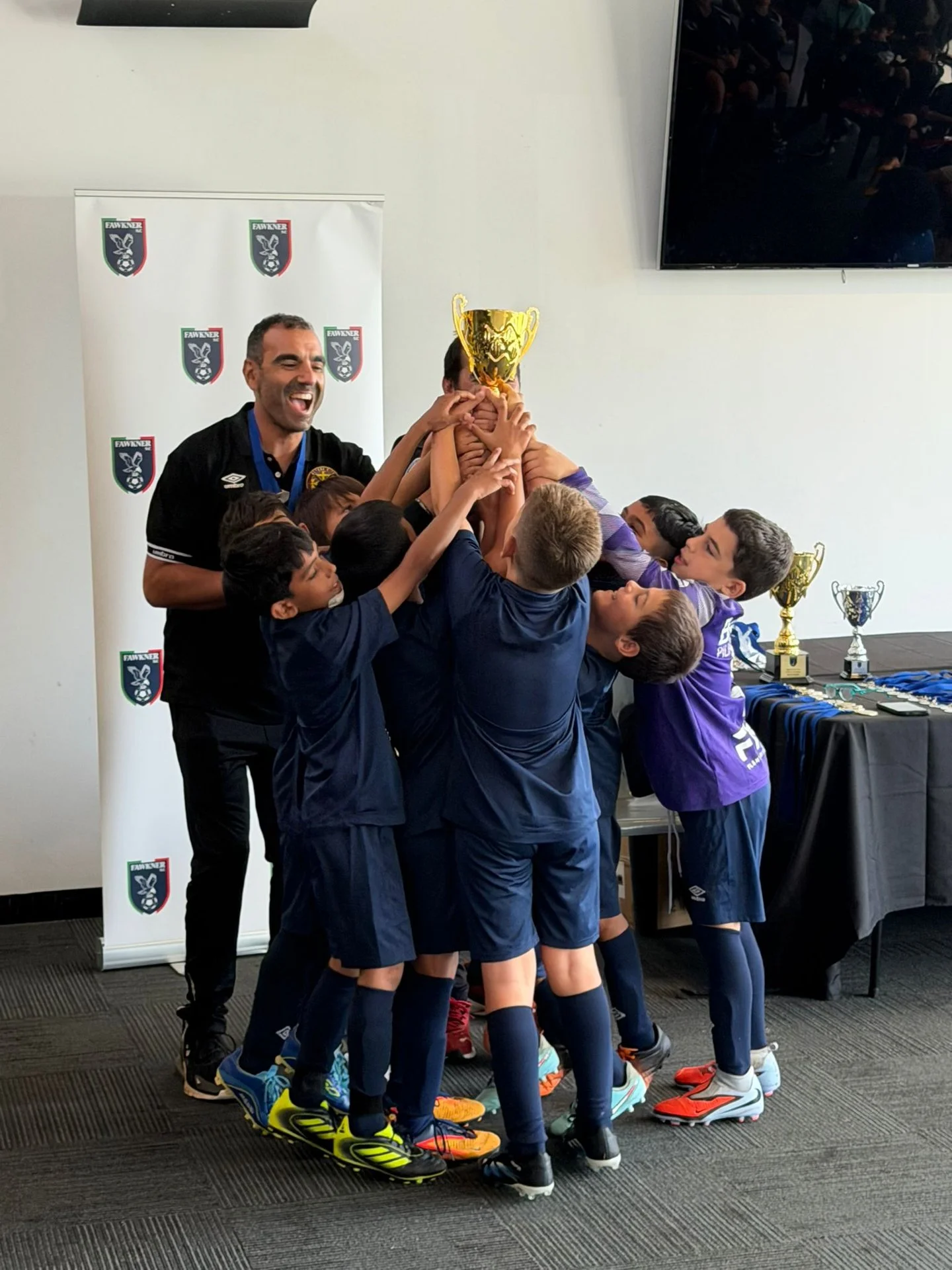 🏆 U8 KANGAROOS &ndash; MERRI-BEK CUP CHAMPIONS 🏆

What a final it was! After a hard-fought battle that finished 0-0 at full time, and still locked after extra time, our U8 Kangaroos held their nerve to claim victory in a thrilling penalty shootout.