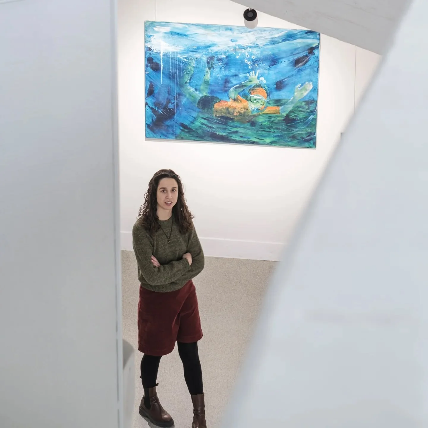 Last day of 'Sea Dreams' 🌊

Already full with experiences and gratitude for the witnessing the whole ride and tide of this exposition.

📸 @brtlnrts 

#artexhibition #artexpo #gcblikveld #kunstenares #underwaterpainting #astridchamberland