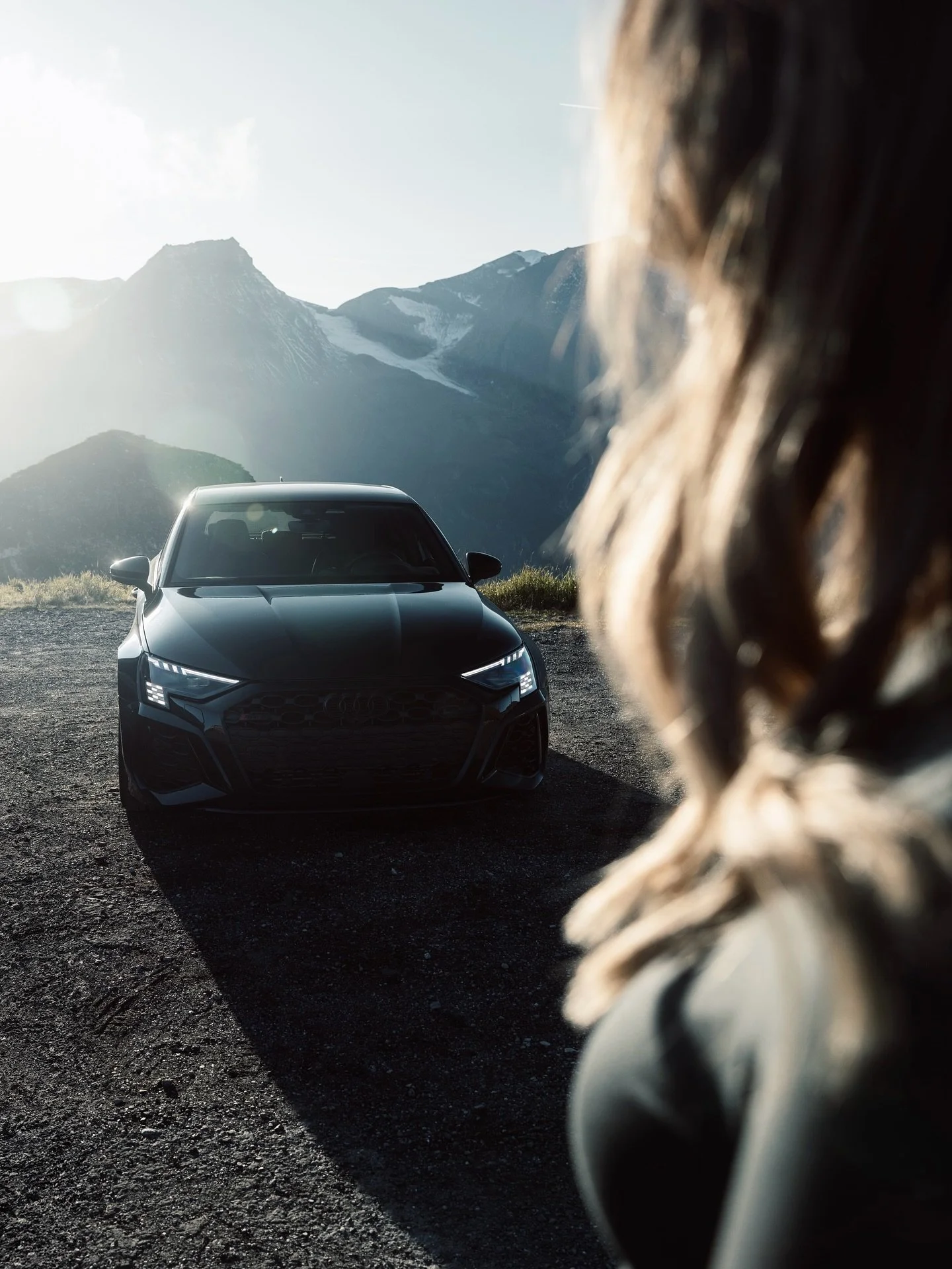 The first snowstorms are rolling into the Alps, which means this might&rsquo;ve been the last high alpine drive of the season. Can&rsquo;t wait for next year. 🤩

Photos edited with @care4art.co
