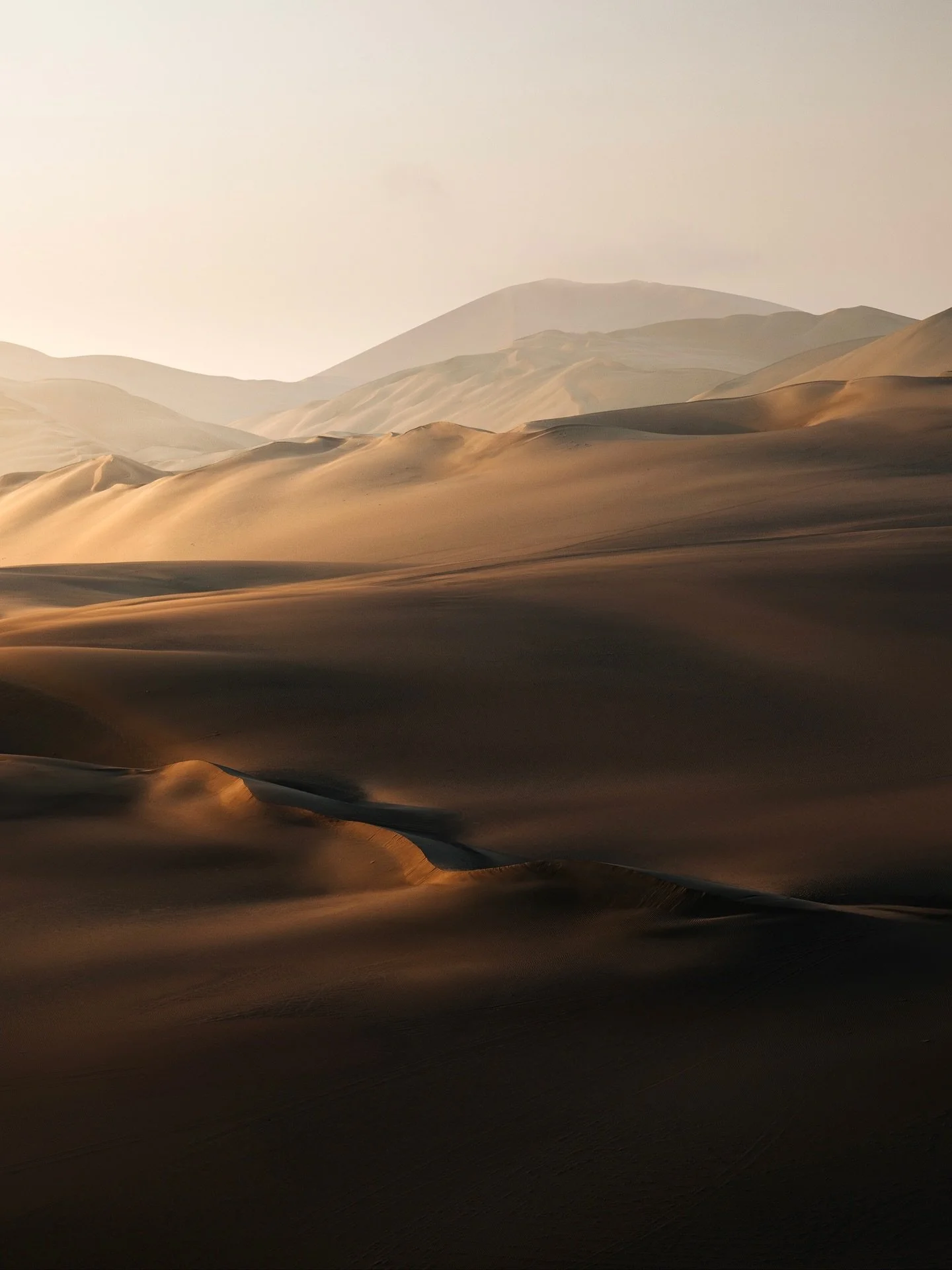 Nature's perfection. These Peruvian dunes looked absolutely mesmerizing. 🤩

Photo edited with @care4art.co