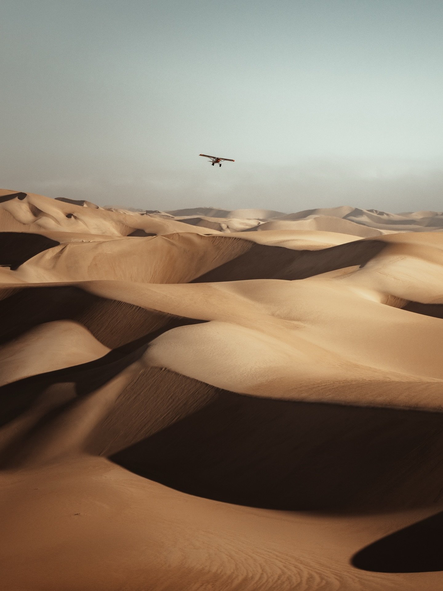 What an unreal place to chase airplanes with my camera. Low key that was a dream come true 🙏

Photos edited with @care4art.co

#namibia #desert #photoshop #shotoncanon #photography