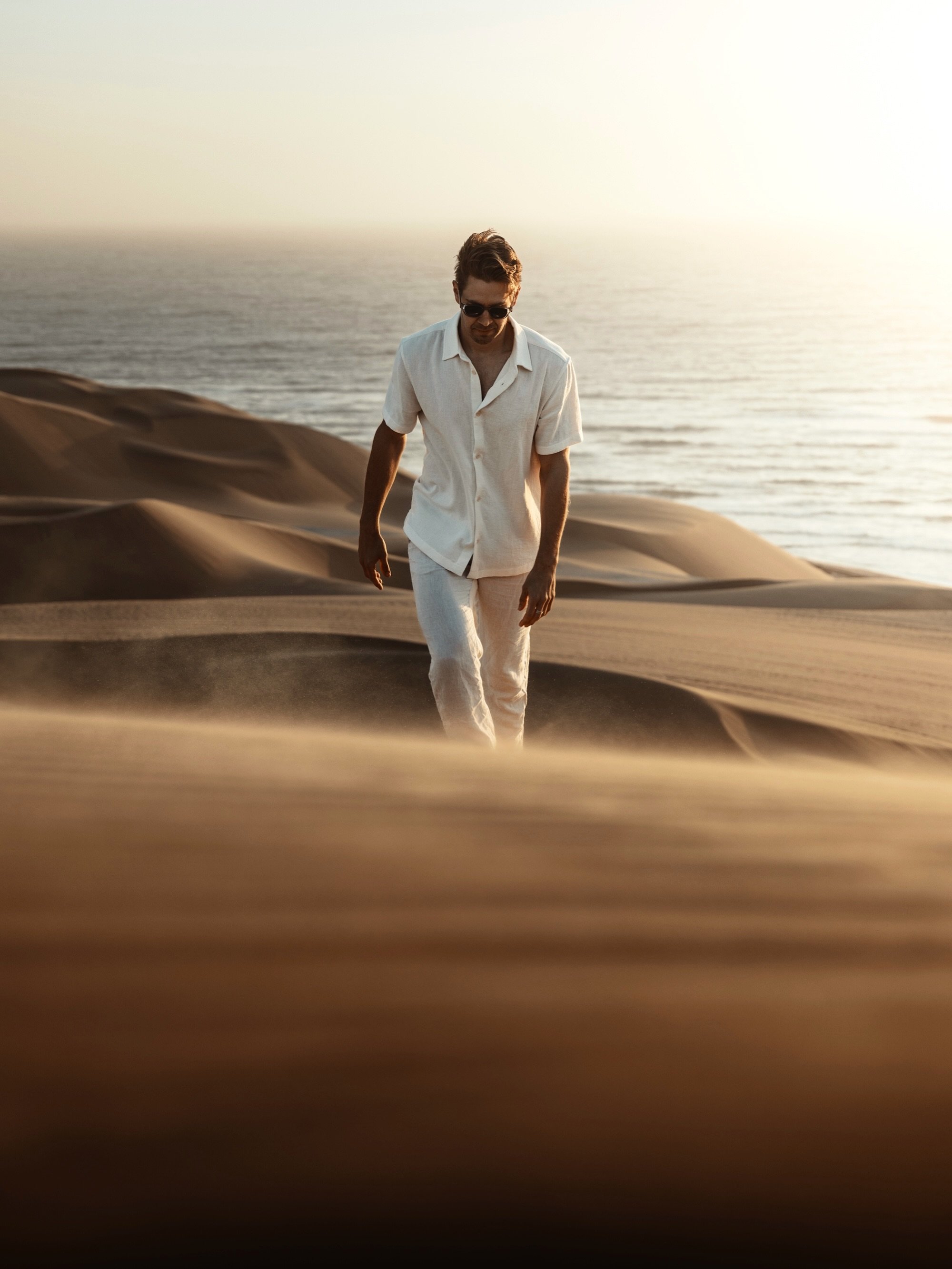 Another one of those situations where I almost missed the good light. Ran up the dunes like my life depended on it. Worth it?

All photos edited with @care4art.co

#namibia #photoshop #lightroom #shotoncanon #photography