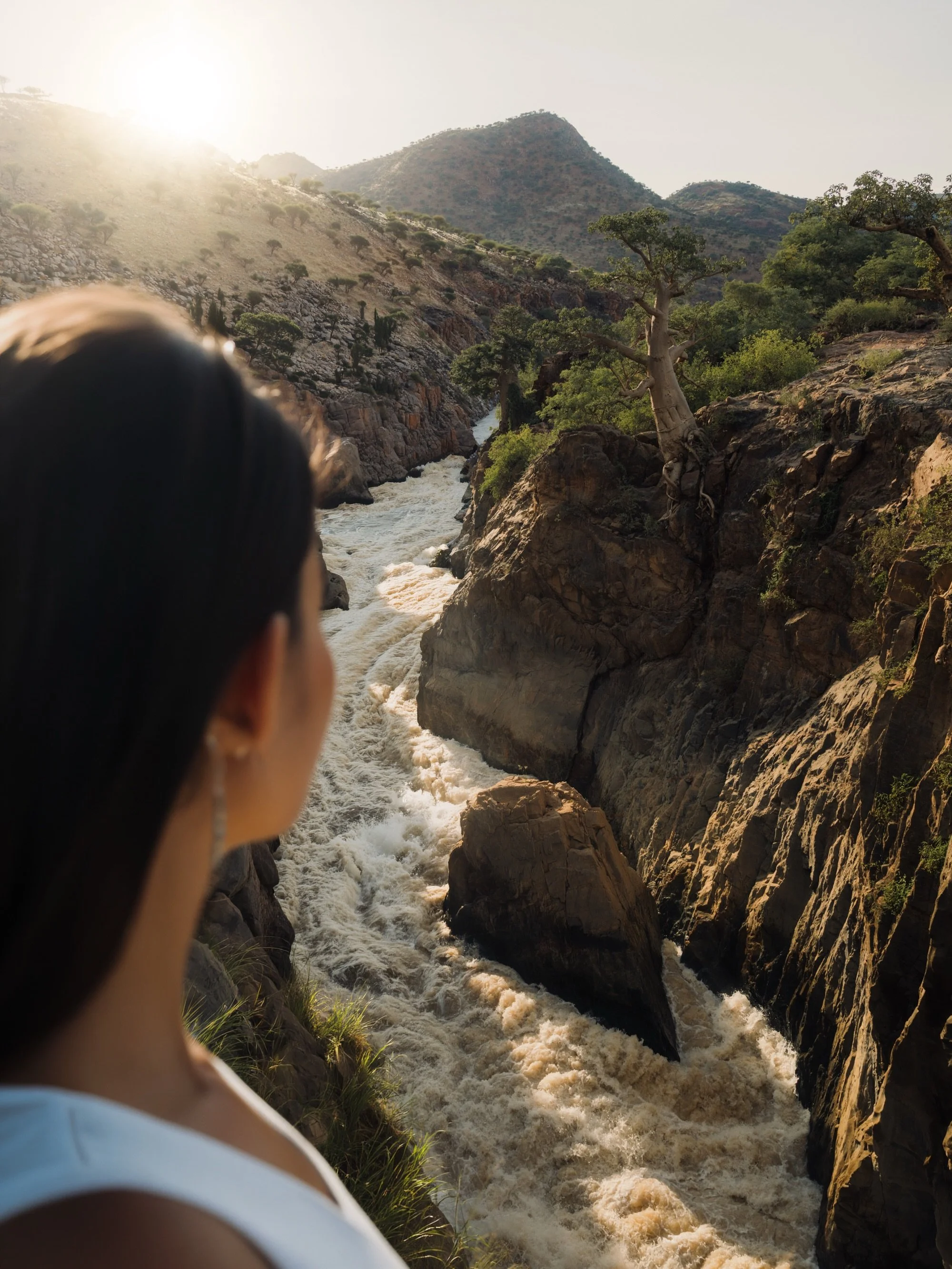 Shot at this absolute gem of a location a few months ago. This is in the far north of Namibia, right on the border of Angola. What an epic looking waterfall!

Photos edited with @care4art.co

#namibia #photography #lightroom #photoshop