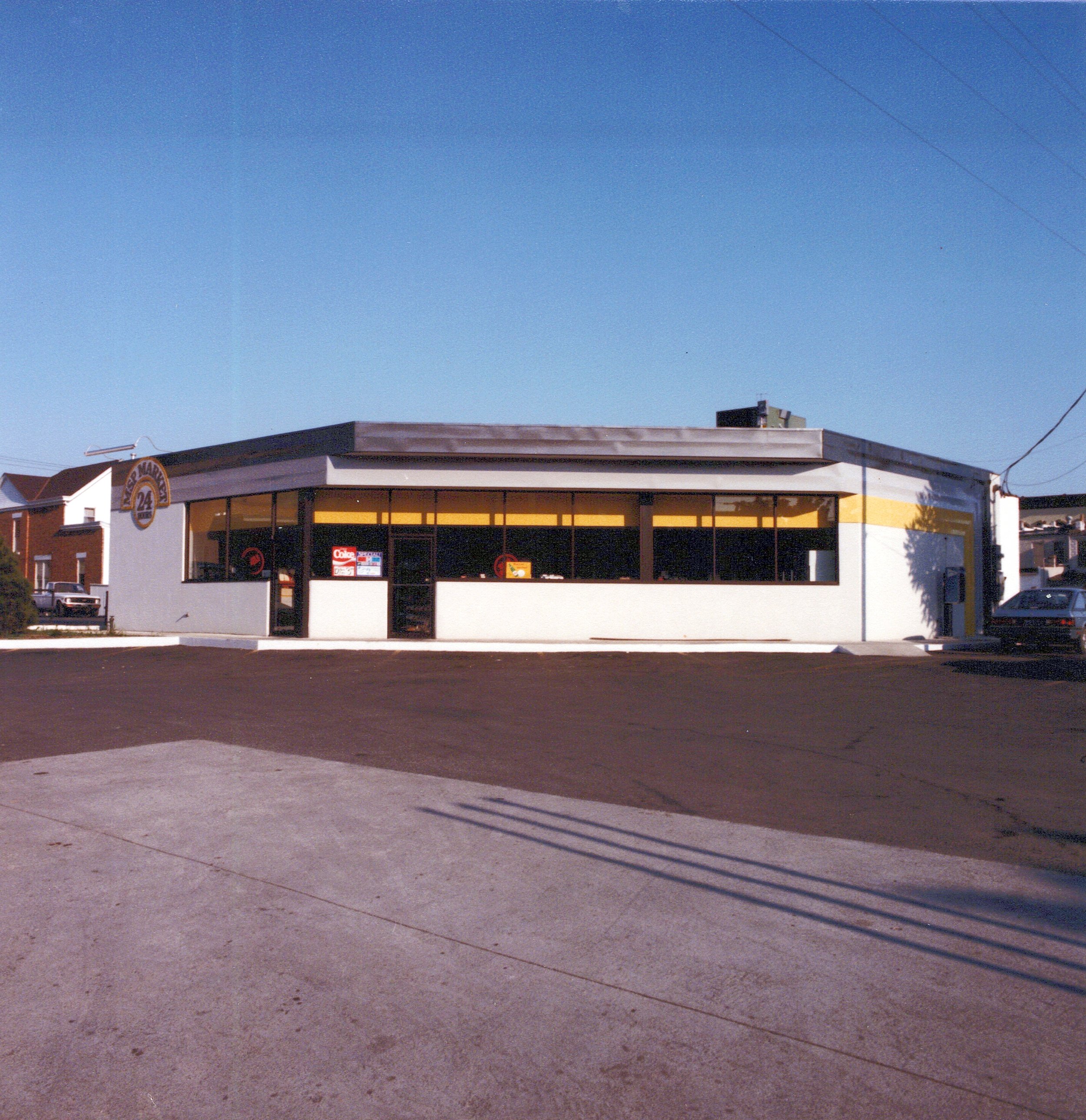 1980s_MSP_Service_Station_0011_a.jpg