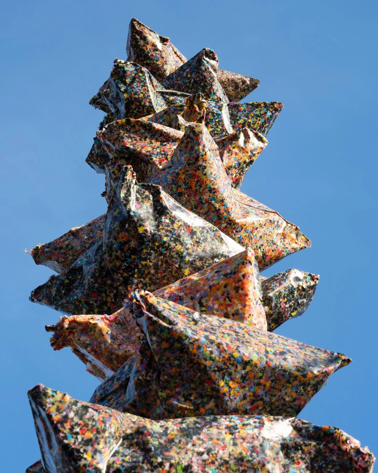 Pillow Stack
📷 @lorenacruzz