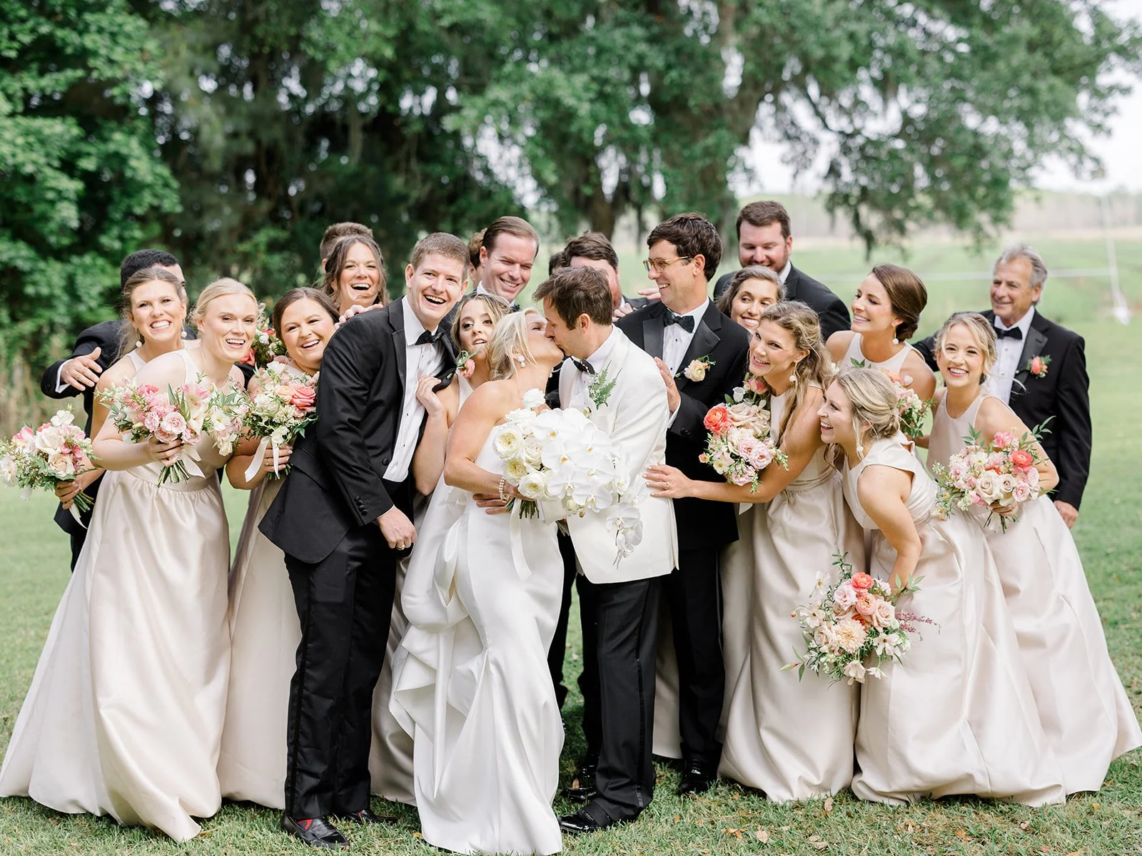 bride, groom, bridal party at the venue at Springfield estates luxury event & wedding space