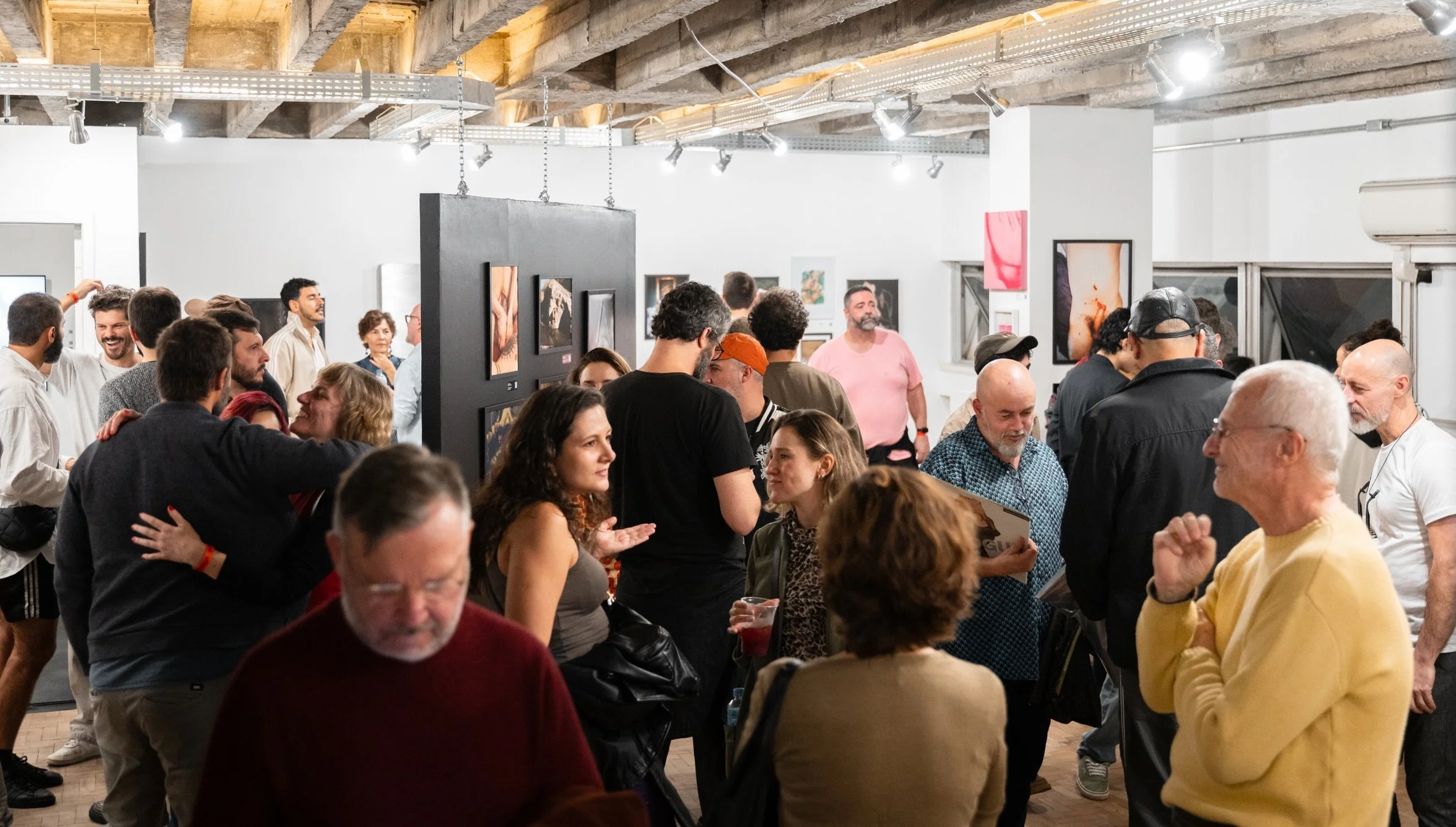 Registro da abertura do 5&ordm; Festival V&oacute;rtice, realizada em 30 de maio.

Curadoria de Leonardo Maciel @leonardomaciell e Paulo Cibella @paulocibella

🗓️ 30/05 a 27/06, ter&ccedil;a a s&aacute;bado &bull; 13h &agrave;s 19h

📍 Avenida S&ati