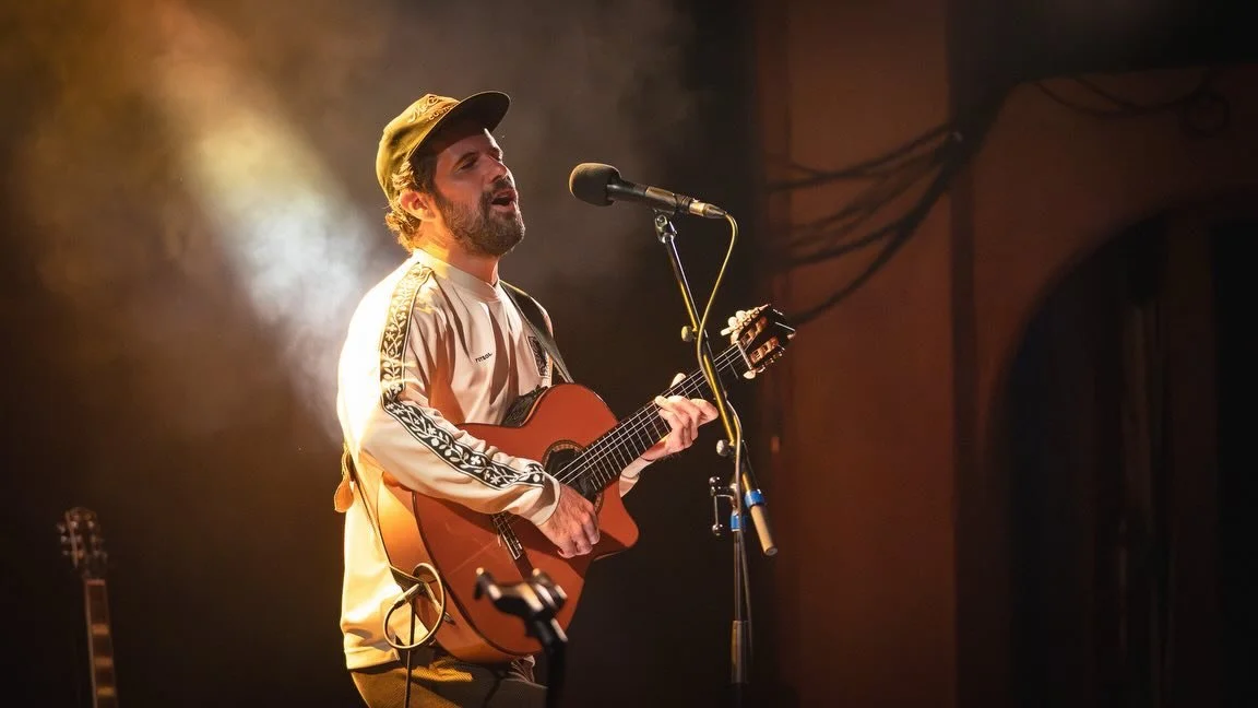 @nickmulvey clearly in his element at @bluebirdtheater.