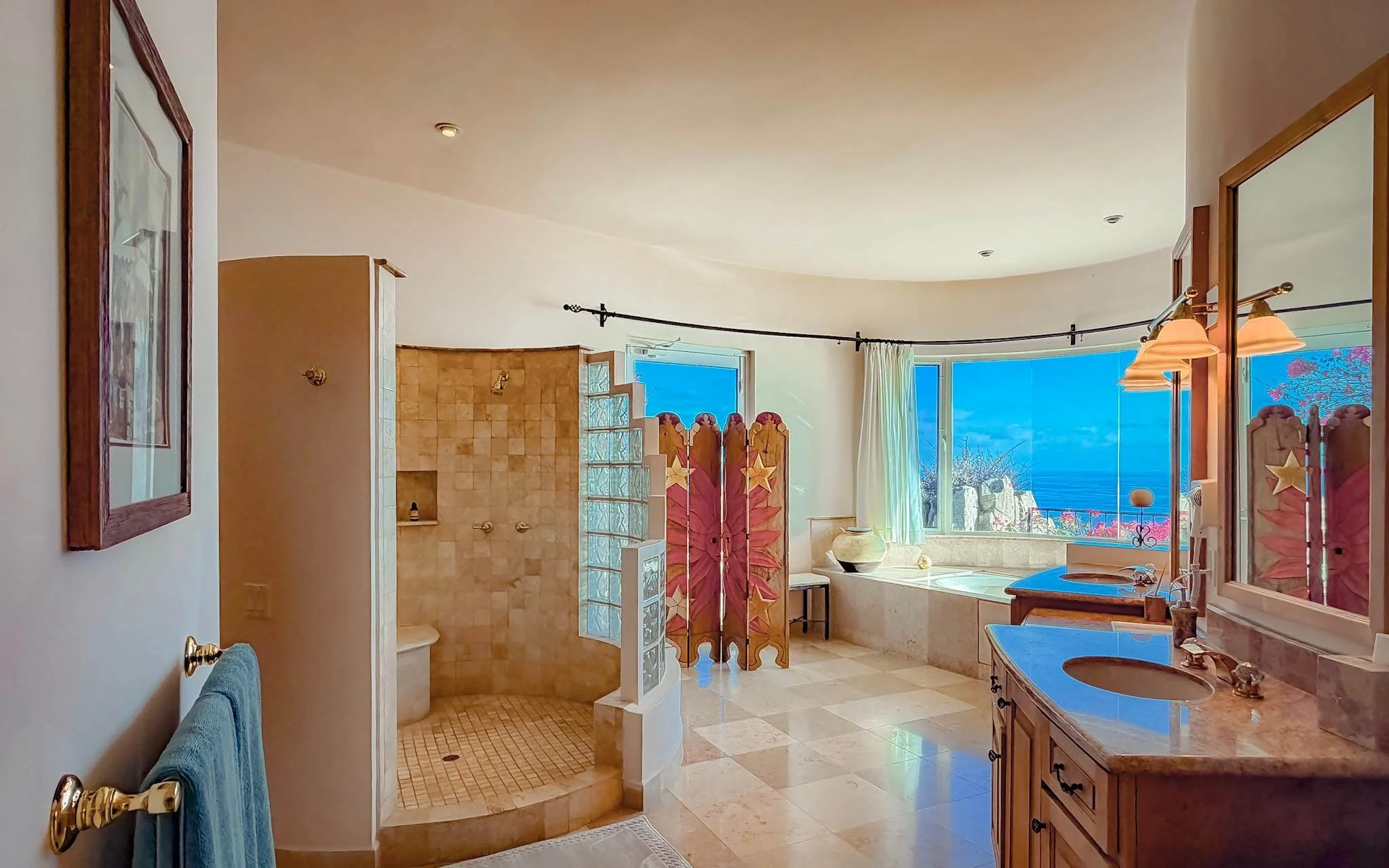 Pedregal bathroom 3.jpg