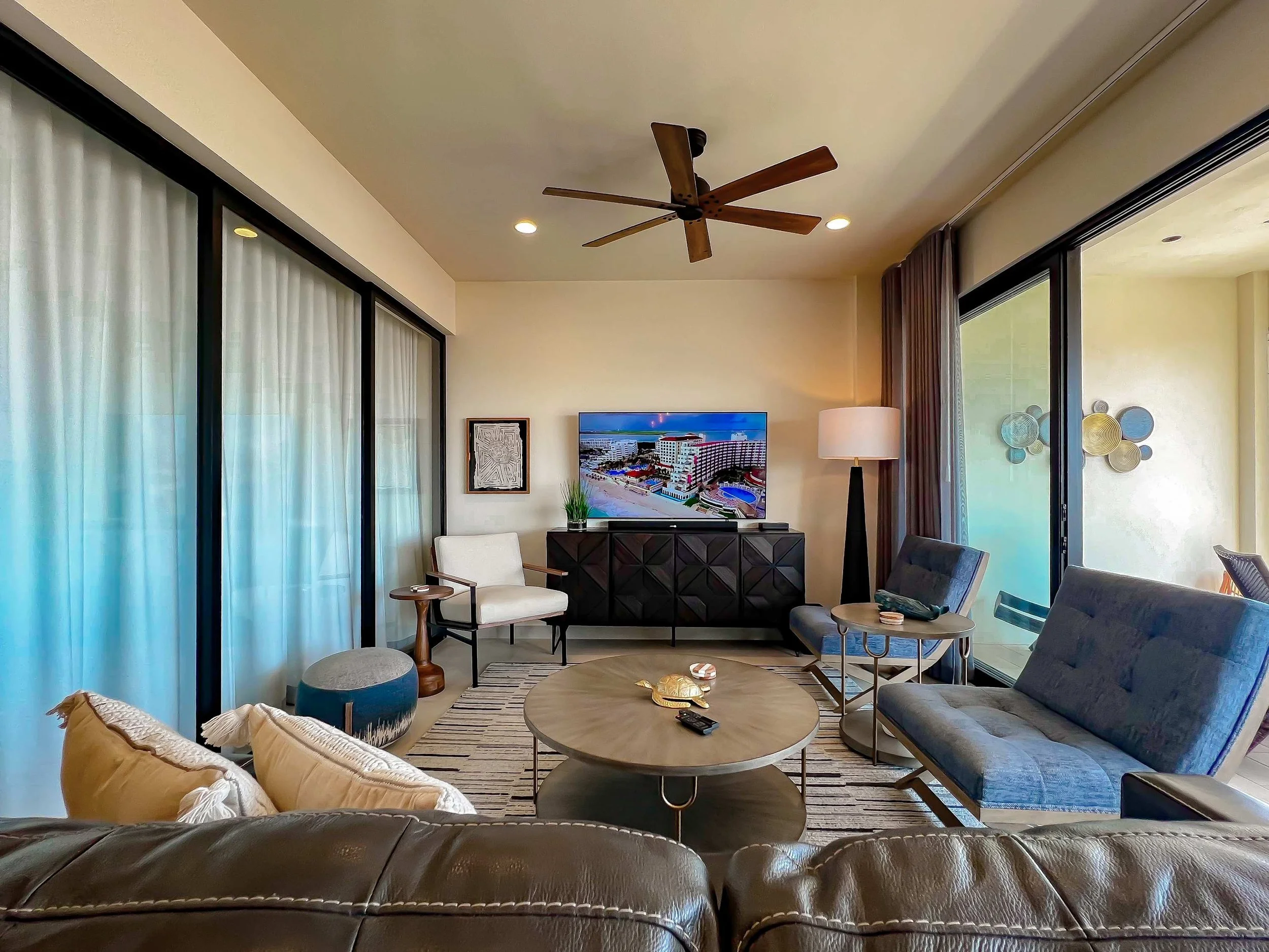 Vista real 302 living room 3.jpg