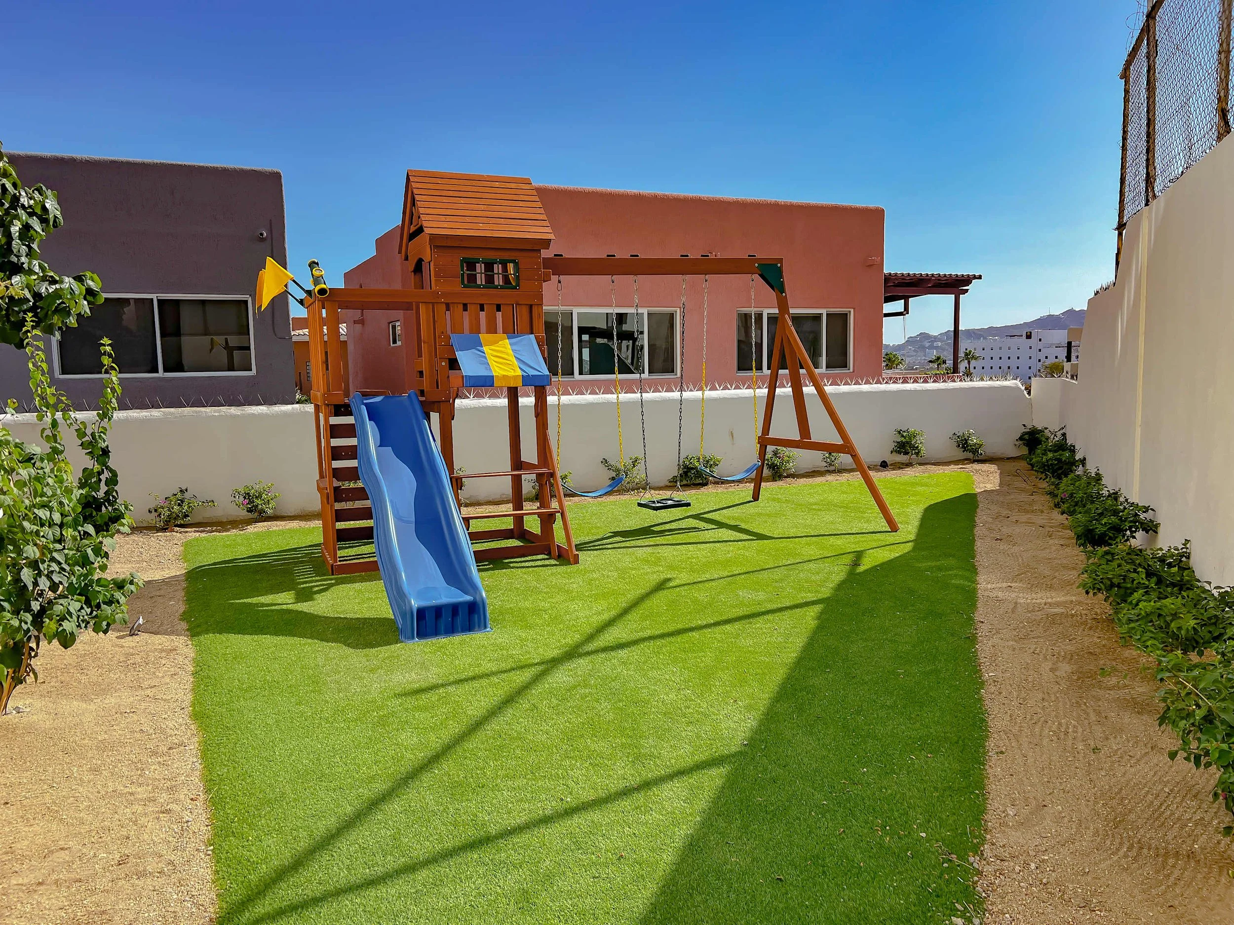 Vista real 302 exterior.jpg