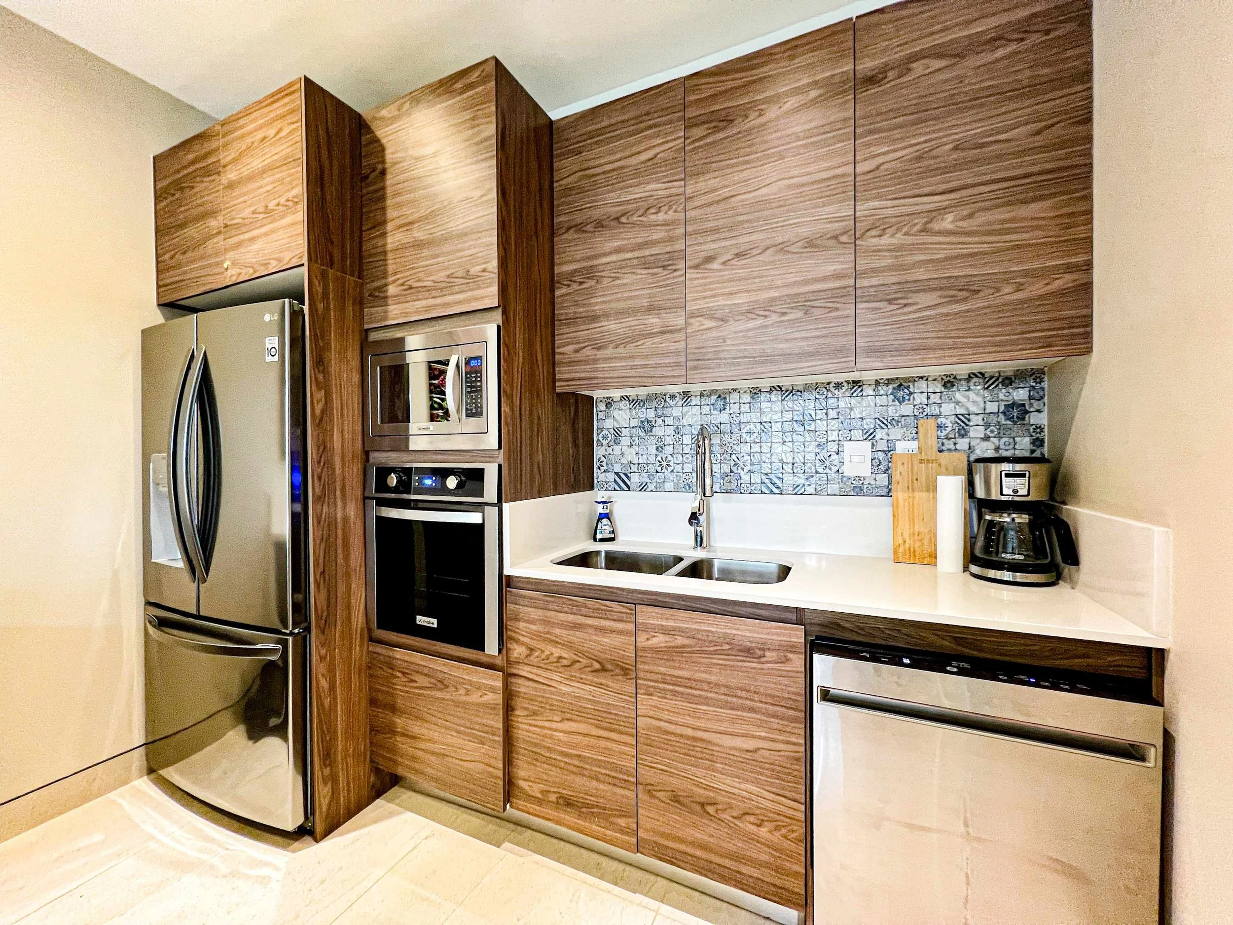 Vista vella lll 1Bed kitchen 2.jpg
