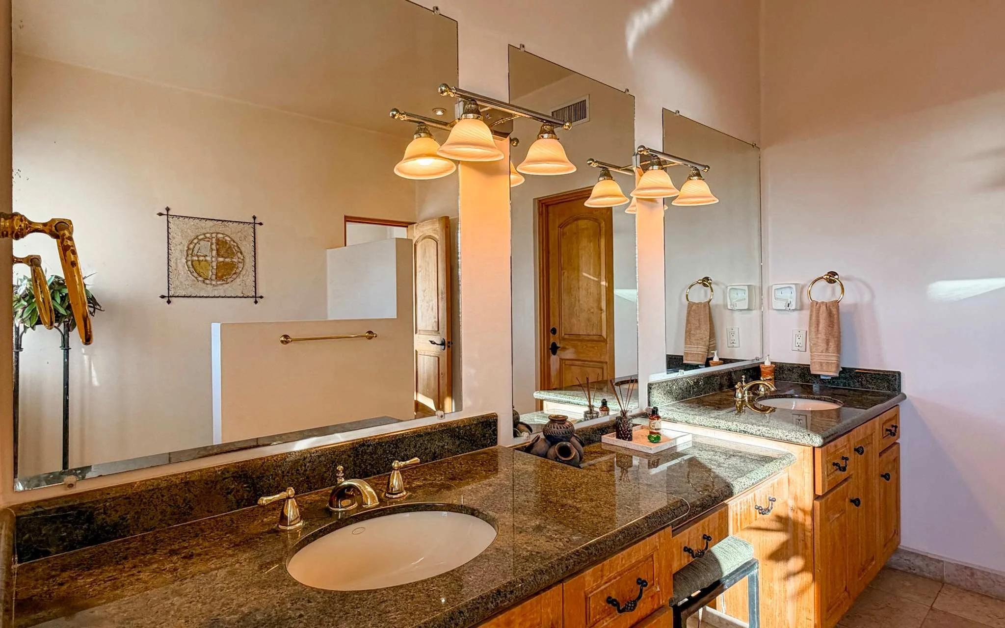 Pedregal bathroom 5.jpg