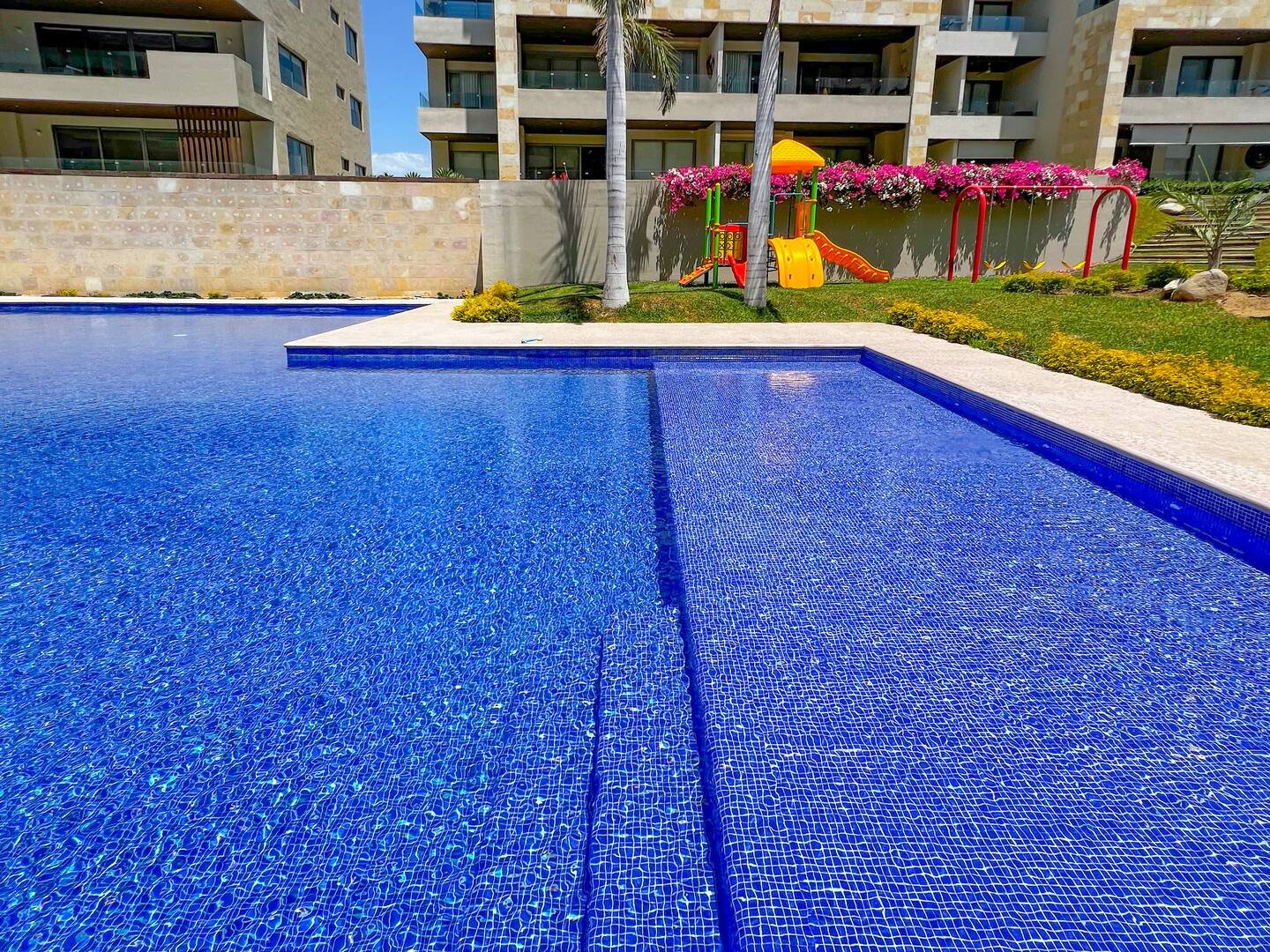 Vista vella lll 2Bed pool 4.jpg
