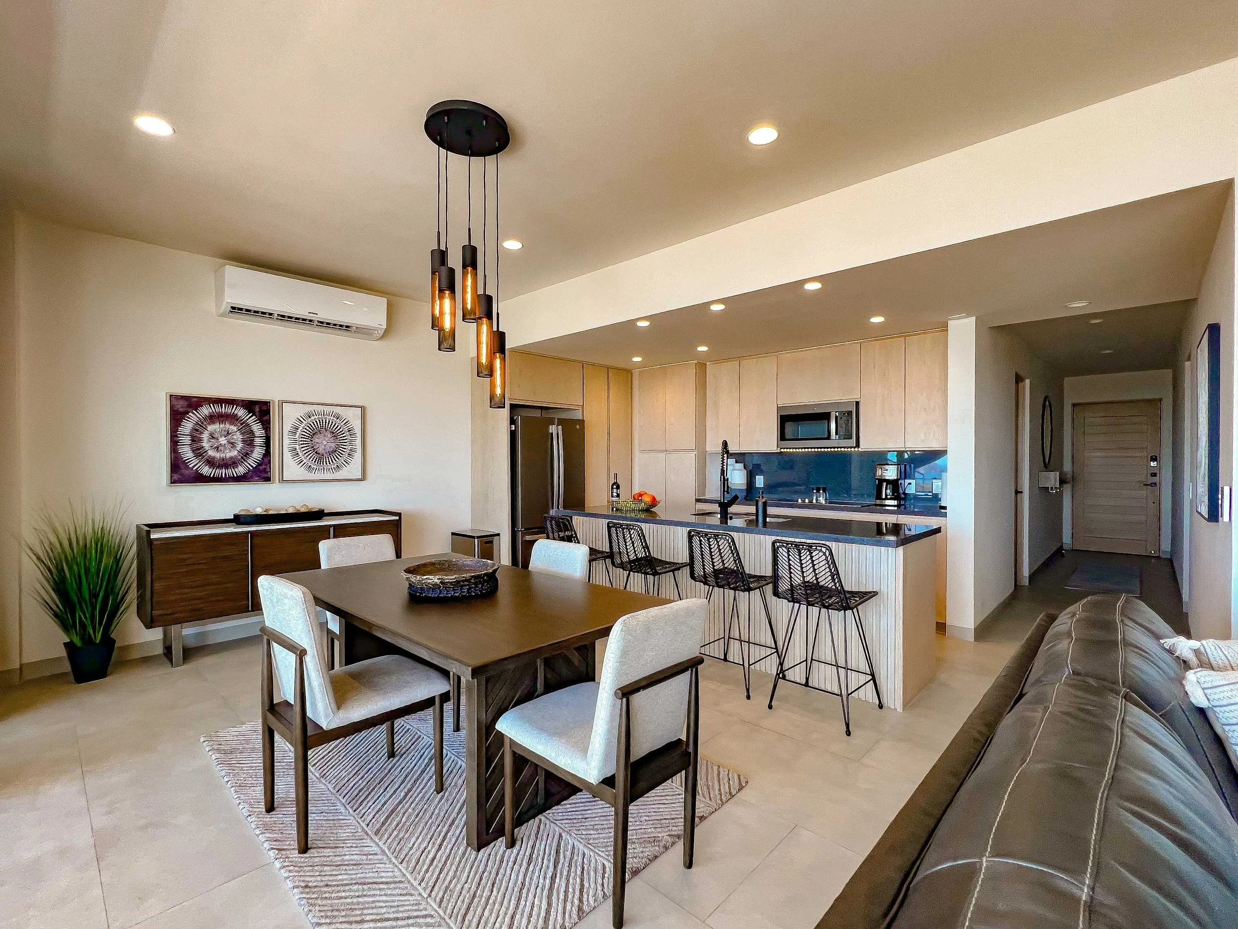 Vista real 302 dining room 3.jpg