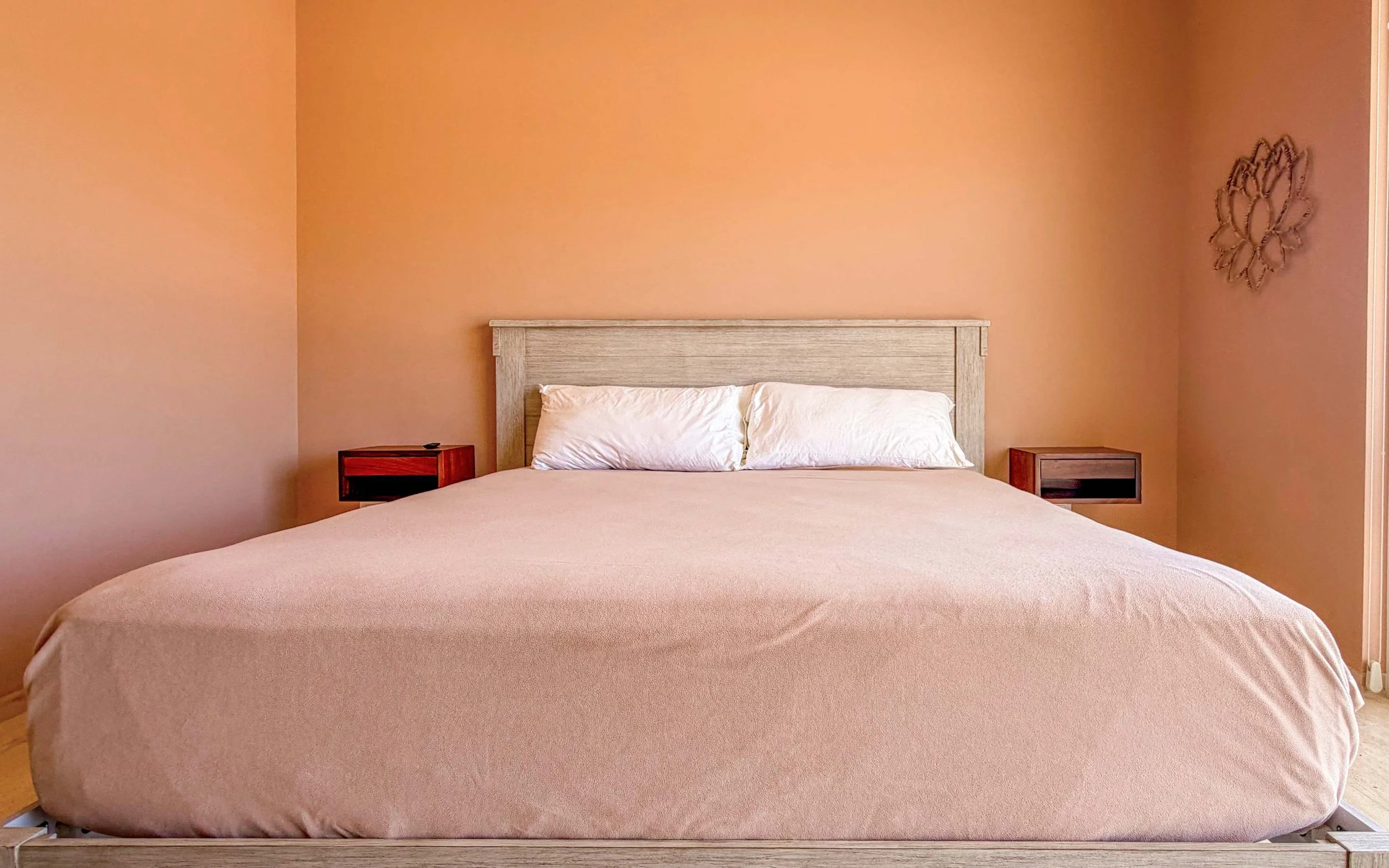 Tamar bedroom 2.jpg
