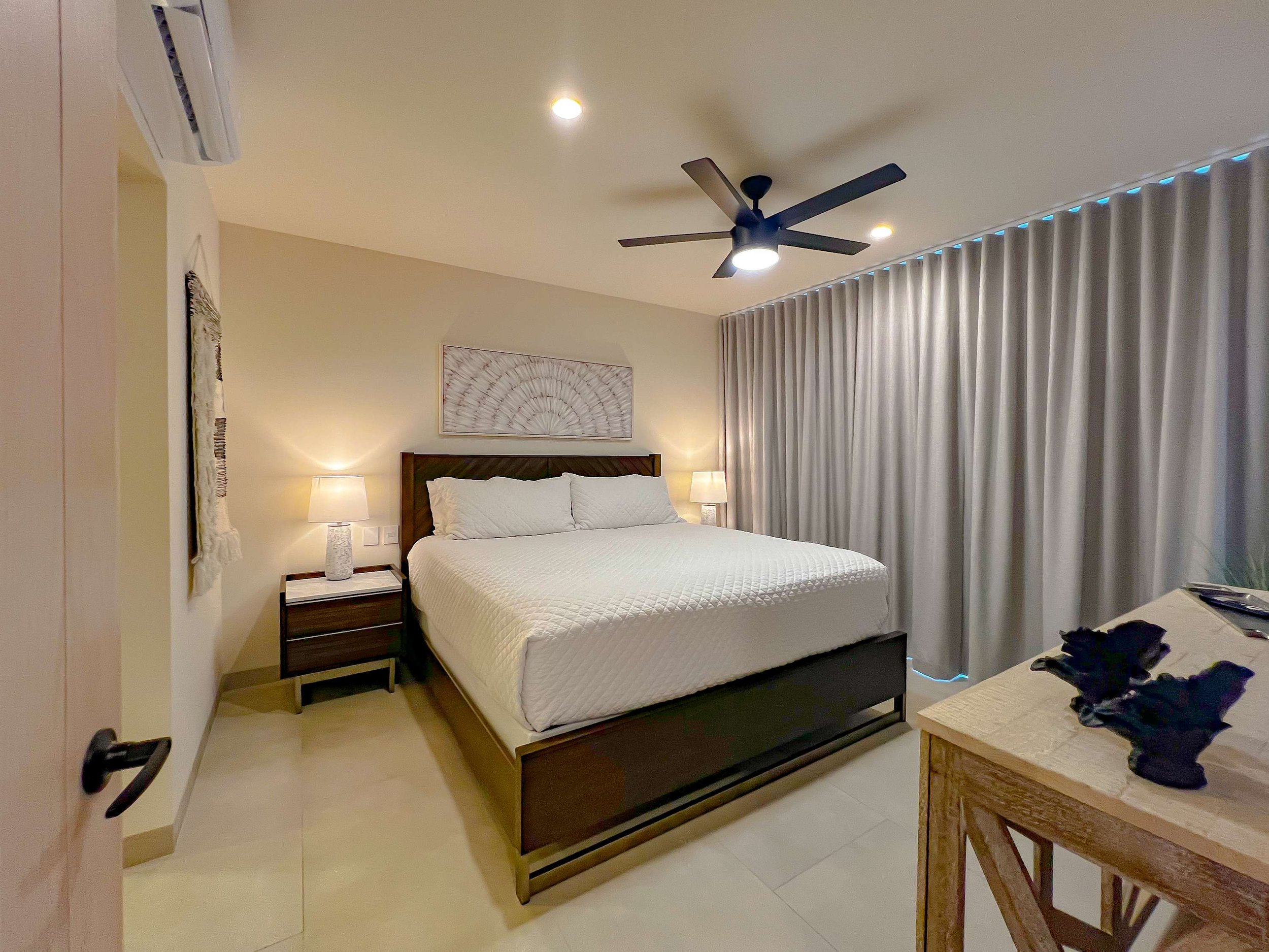 Vista real 302 bedroom.jpg