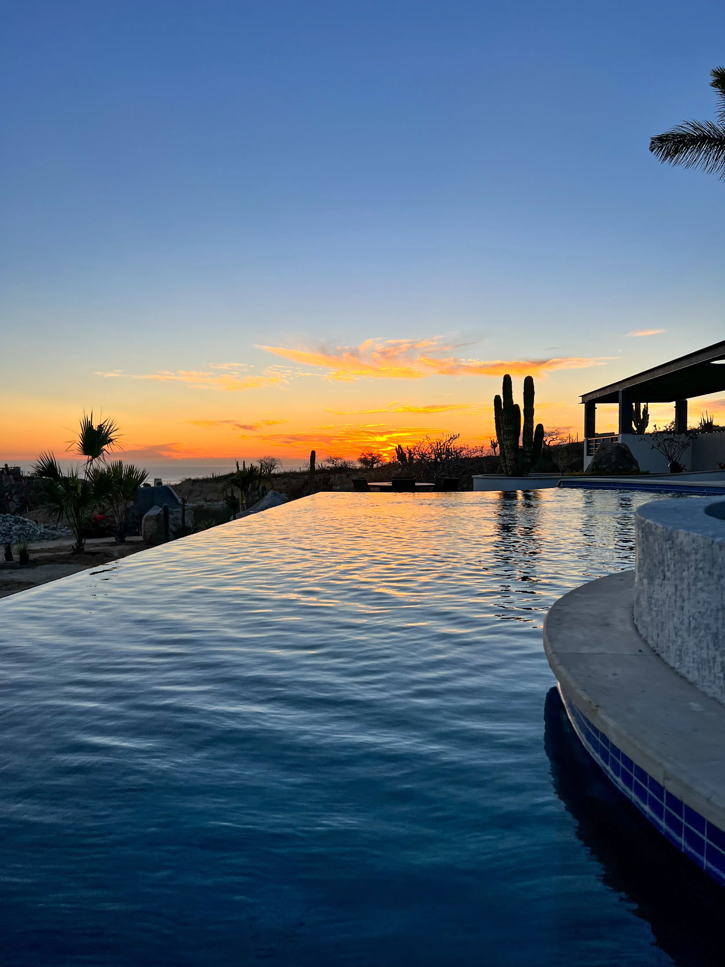 Pool and sunset | house La Roca.JPG