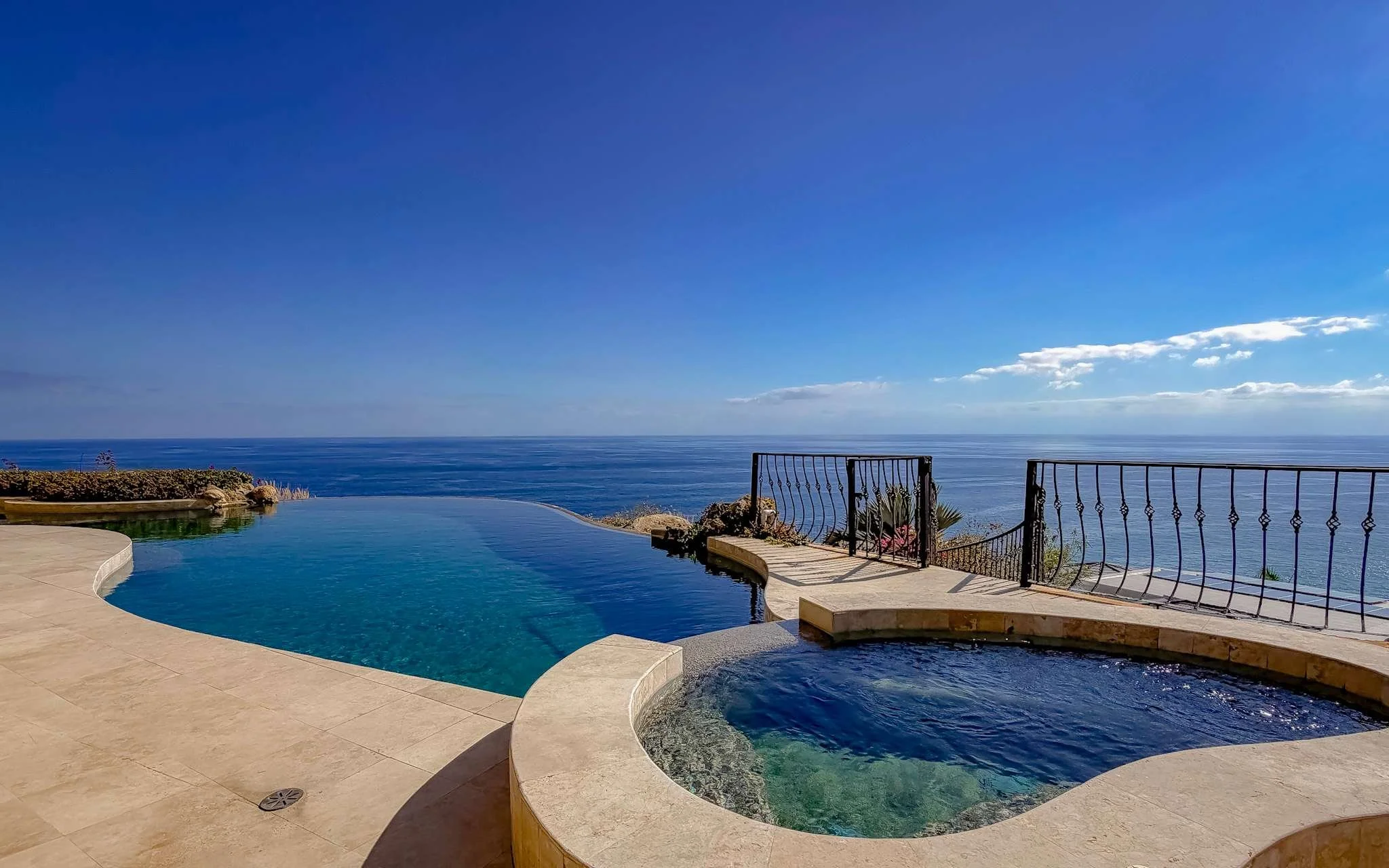 Pedregal pool 2.jpg