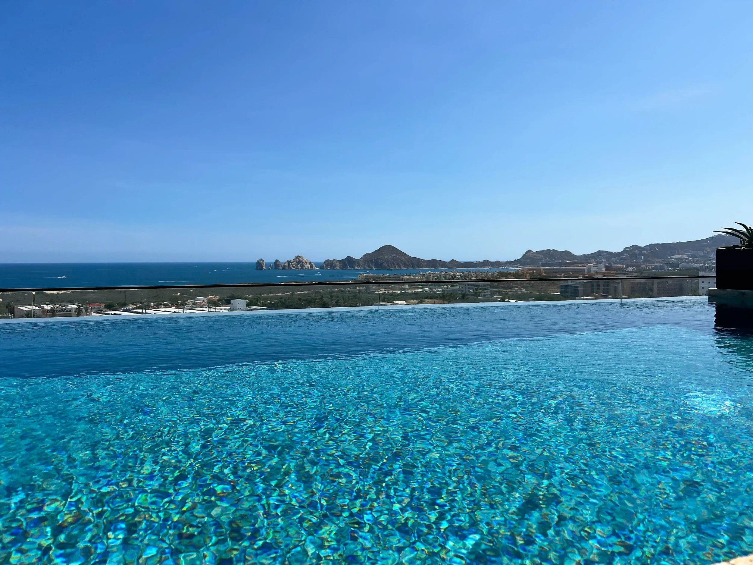 Vista real 302 pool 2.jpg