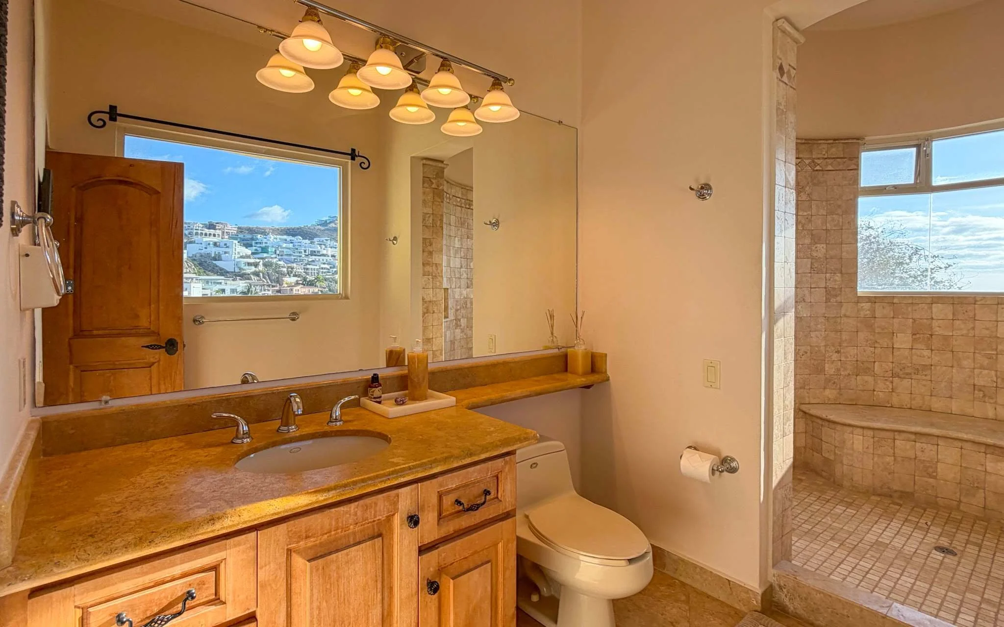 Pedregal bathroom 6.jpg
