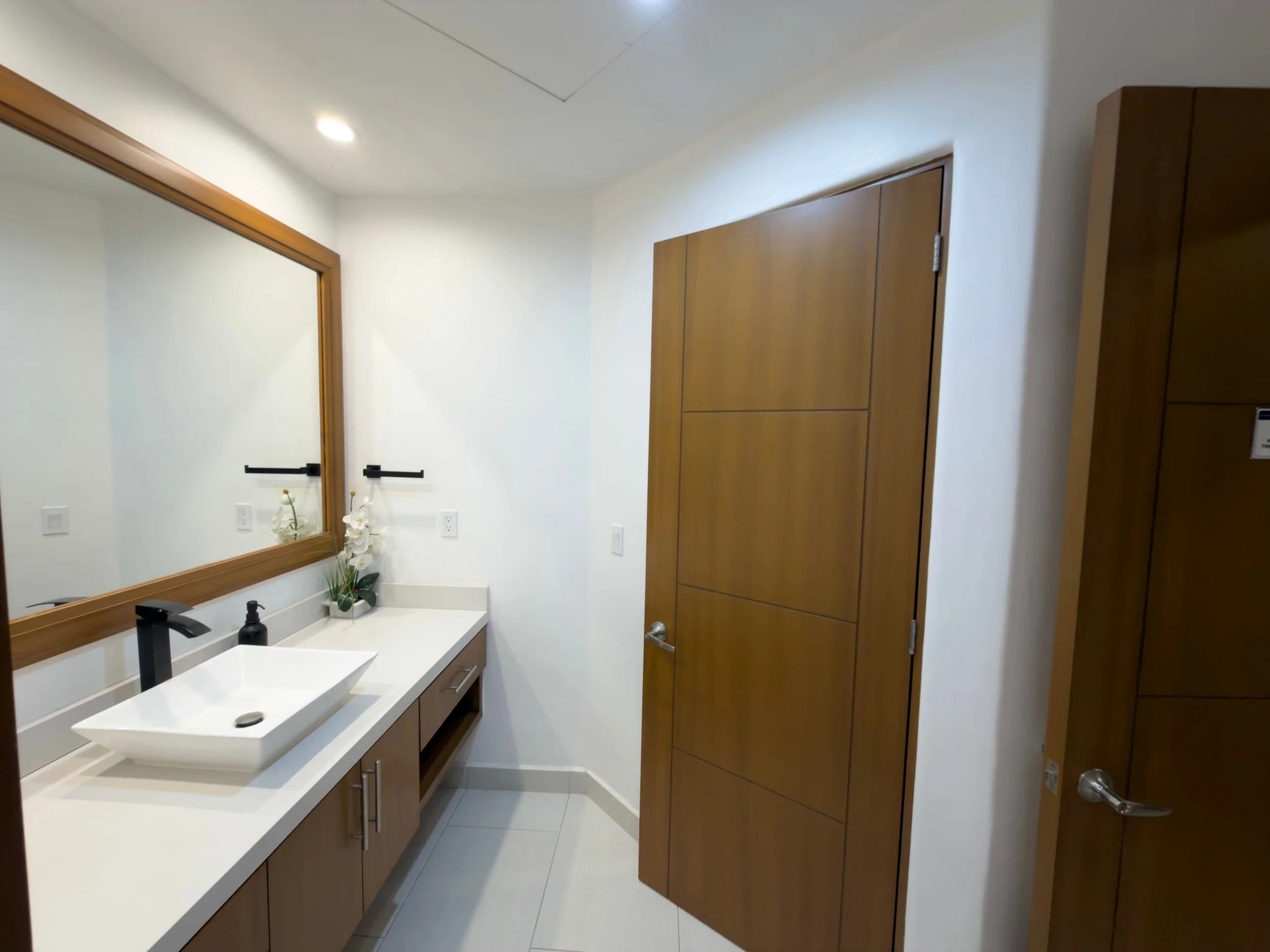 misiones 7411 bathroom.jpg