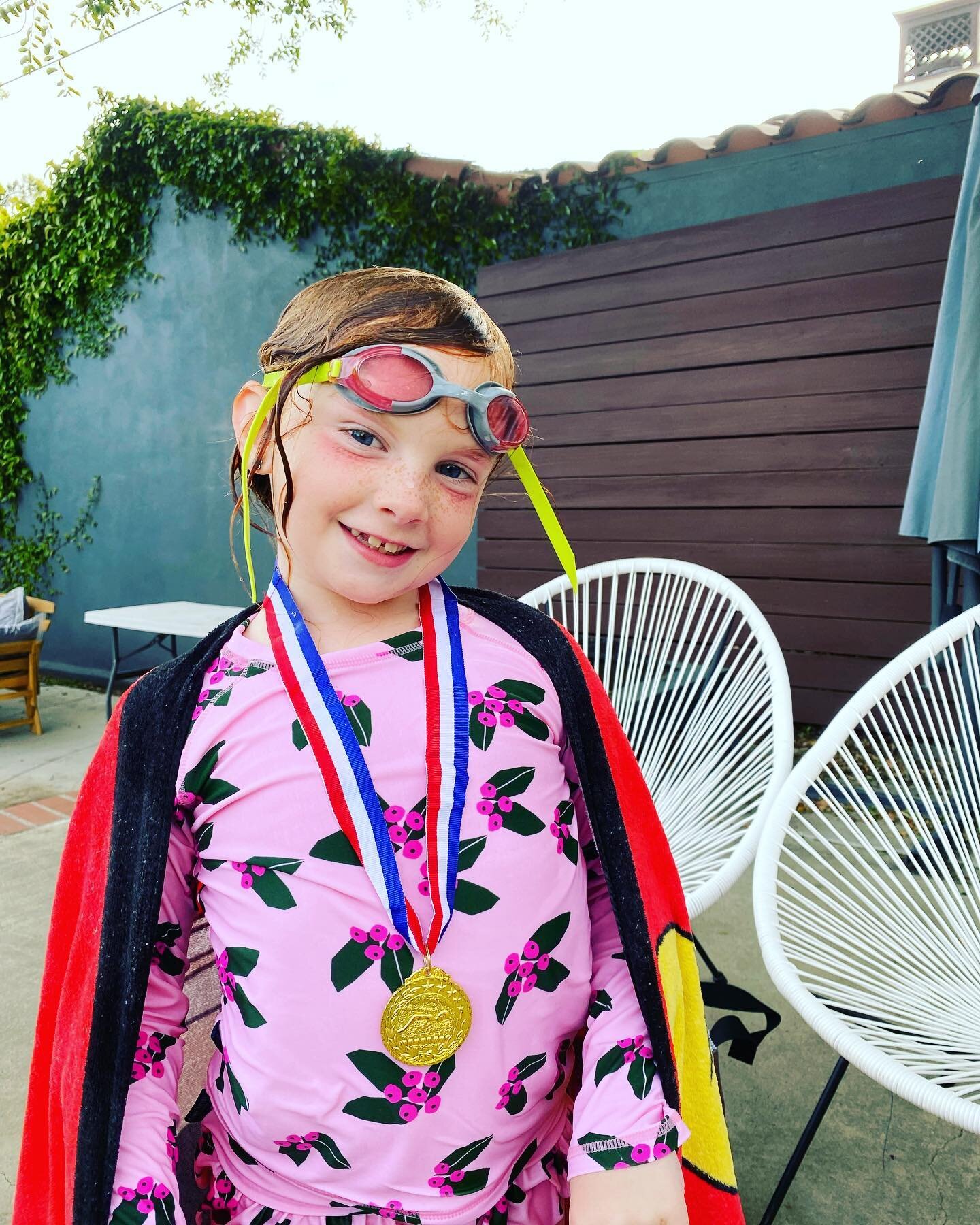 First medal 🏅 of the season! This cutie swam big arms all by herself across the pool!  #aquabuddiesla #swimlessons #freestyle #bestjobever #swimsafety #memories #lifeskill