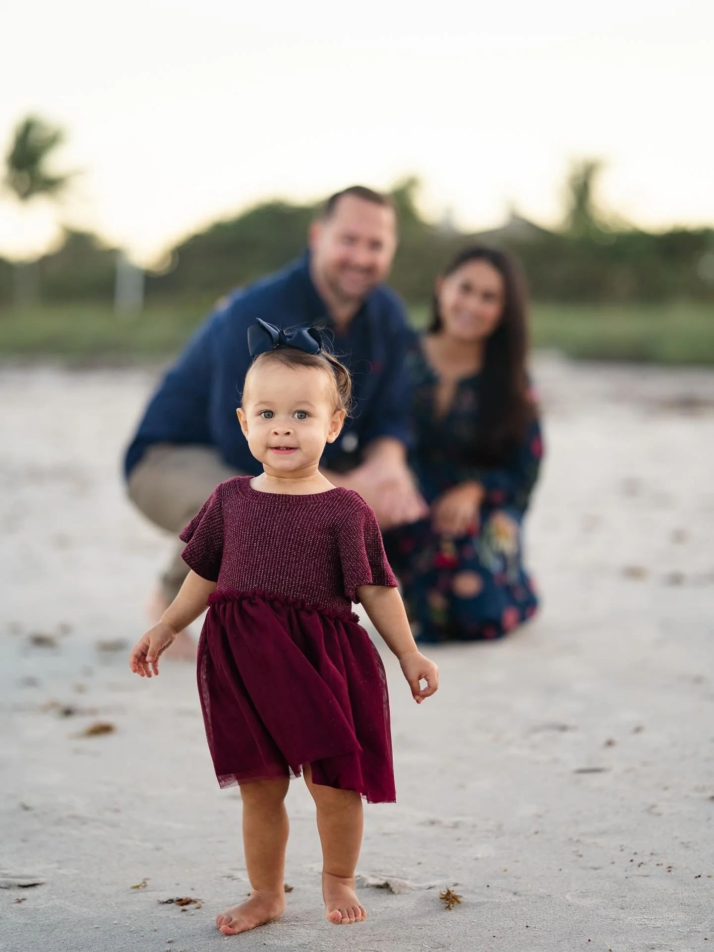 The first Christmas that they can really interact with is such a magical time ✨ I love capturing these special moments in families&rsquo; lives. As sweet as these memories are now, they only get sweeter!  #jordieraephotography #capturejoy #verobeachp