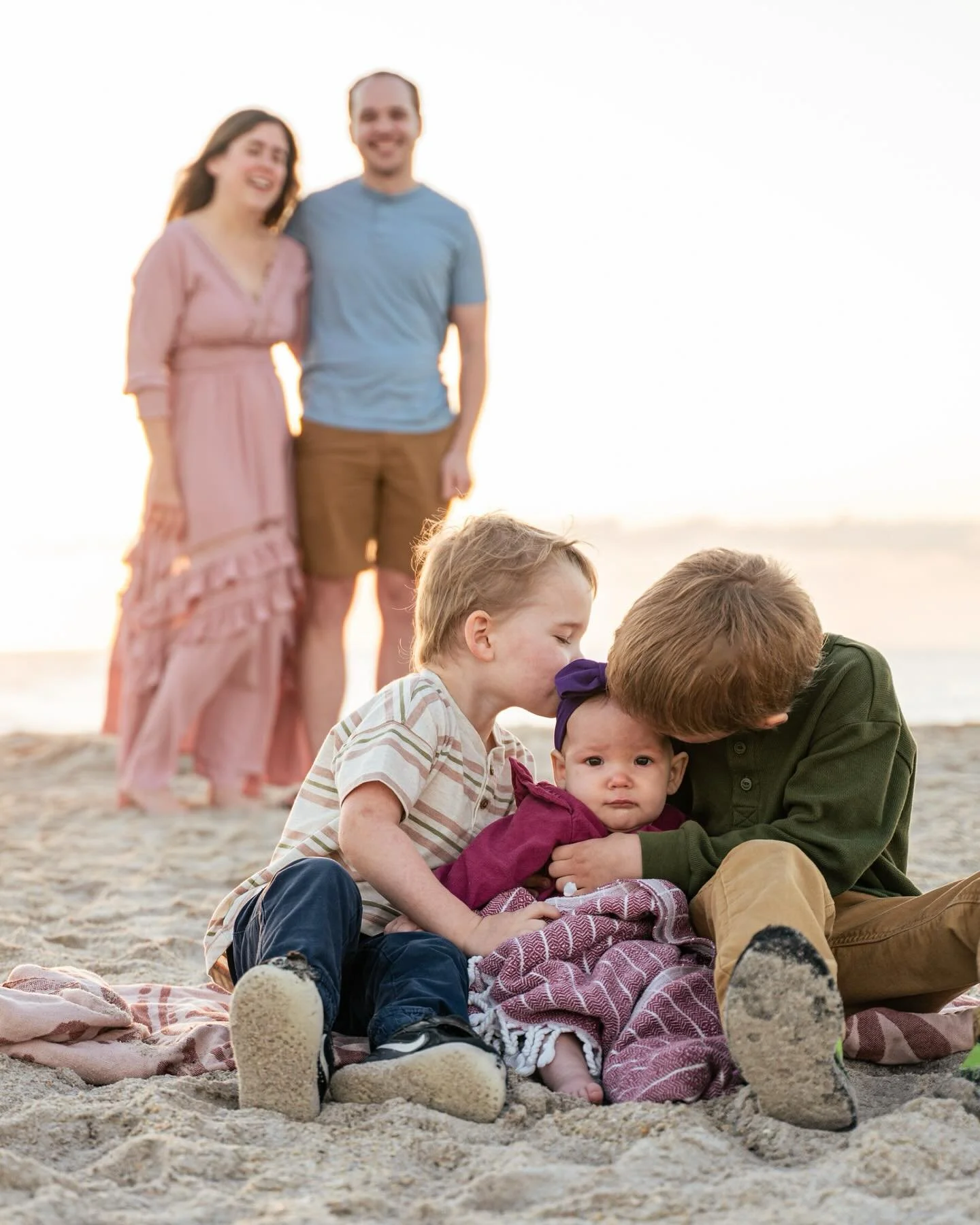 The sweetest 6 month sunrise beach session! 🥰 This little princess is very loved! 💕 I offer packages that include maternity, newborn, 6 month/sitter, and one year. It&rsquo;s truly incredible how many changes that first year brings! And I&rsquo;m h