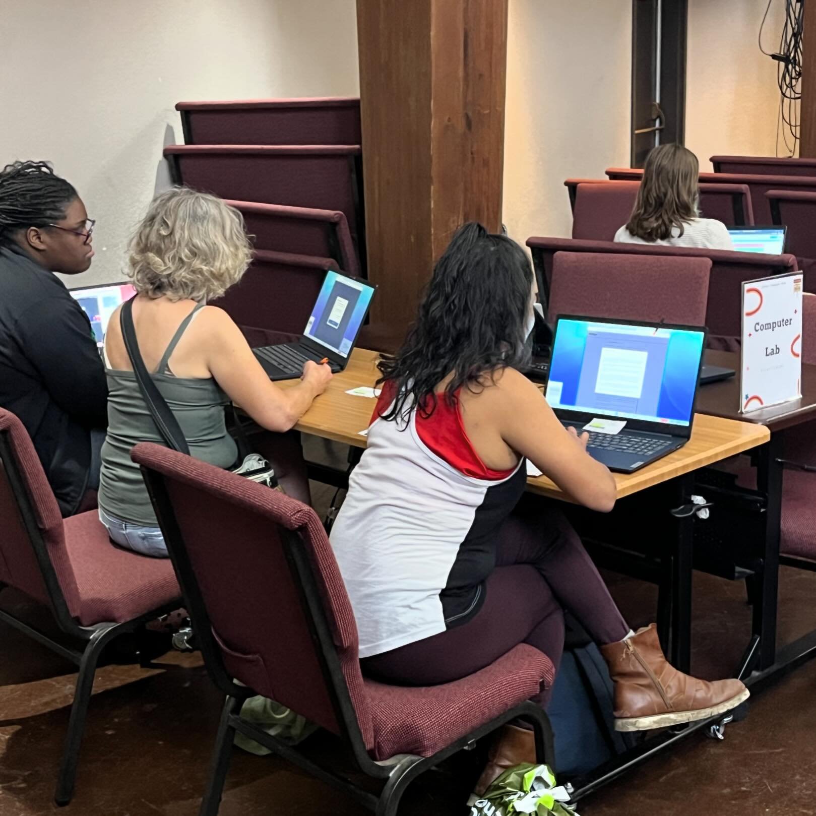 Sunrise Hub&rsquo;s new Computer Lab, made possible by @mhmstx, helps our clients connect to work, benefits and family while our Digital Connector helps teach computer skills that can benefit them in the future! #homestartshere