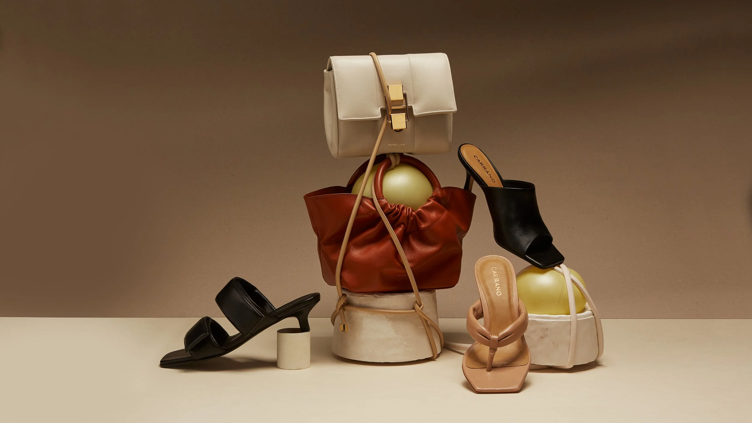 22_b_Alle Marken_Women_Schuhe_Pattered Leather.jpg