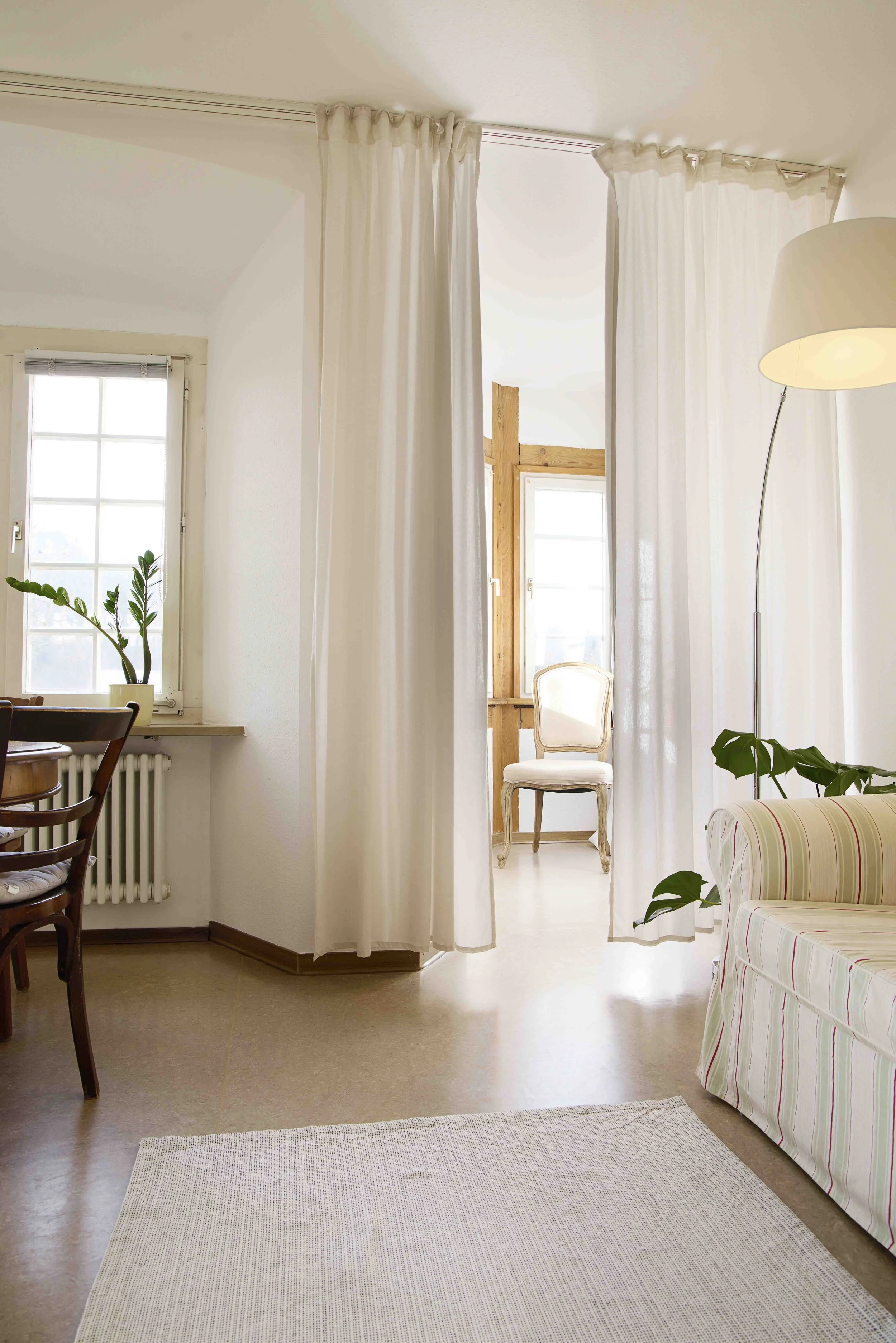 Schloss Blumenfeld Zimmer_Lukas Rübenacker_1.jpg