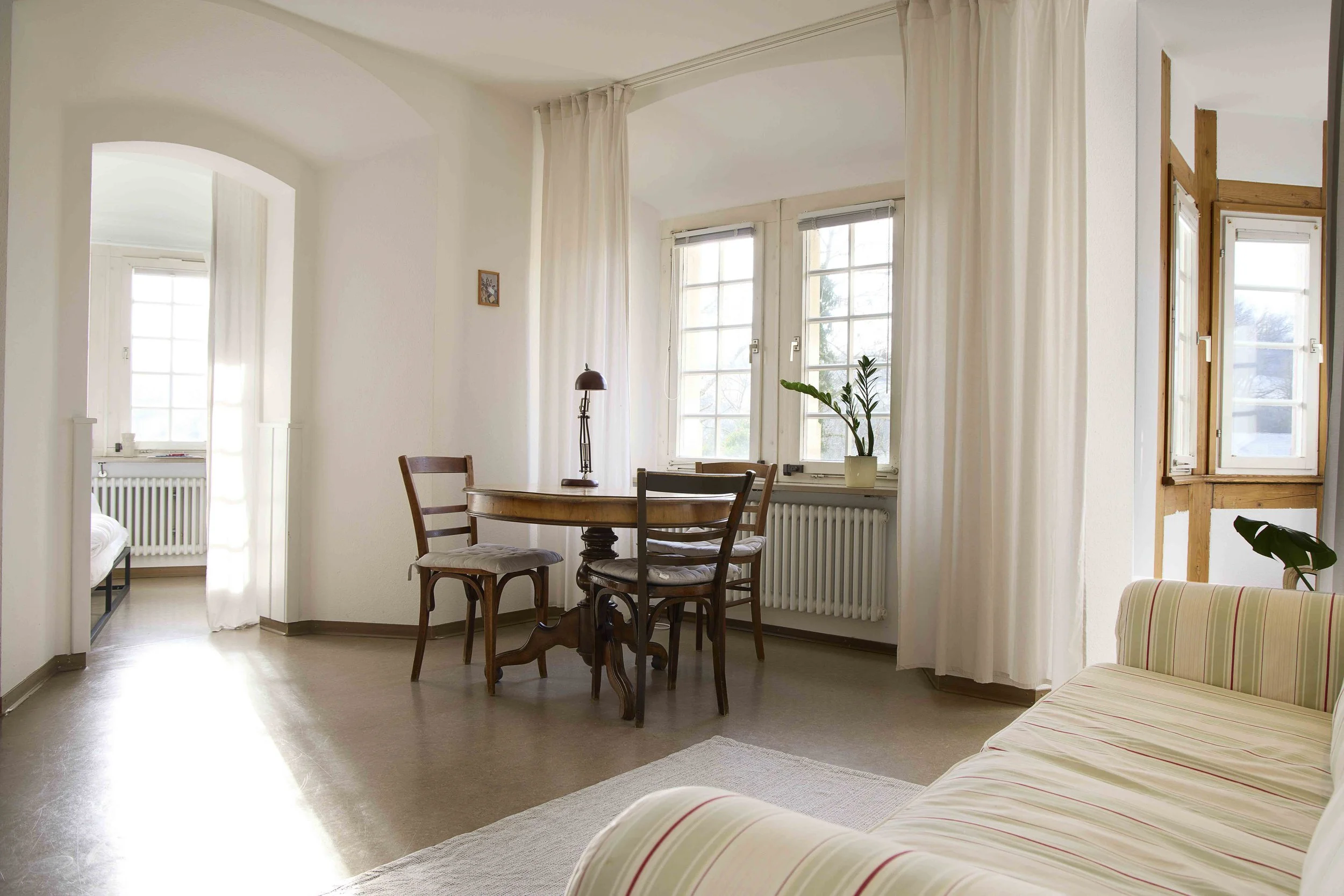 Schloss Blumenfeld Zimmer_Lukas Rübenacker_2.jpg