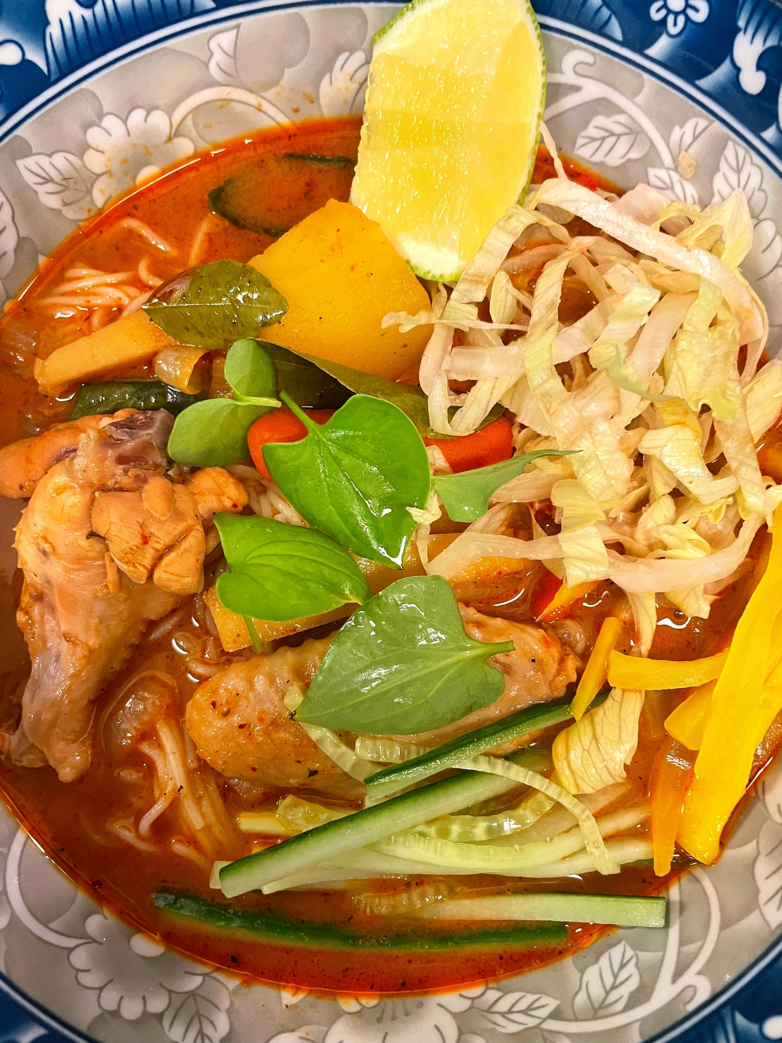 num banh chok curry saek mouan.jpg