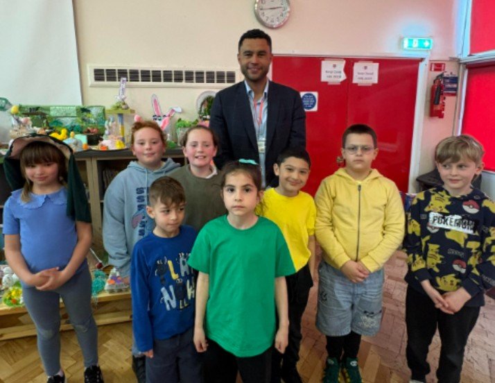 Callum with Competition winners.jpg