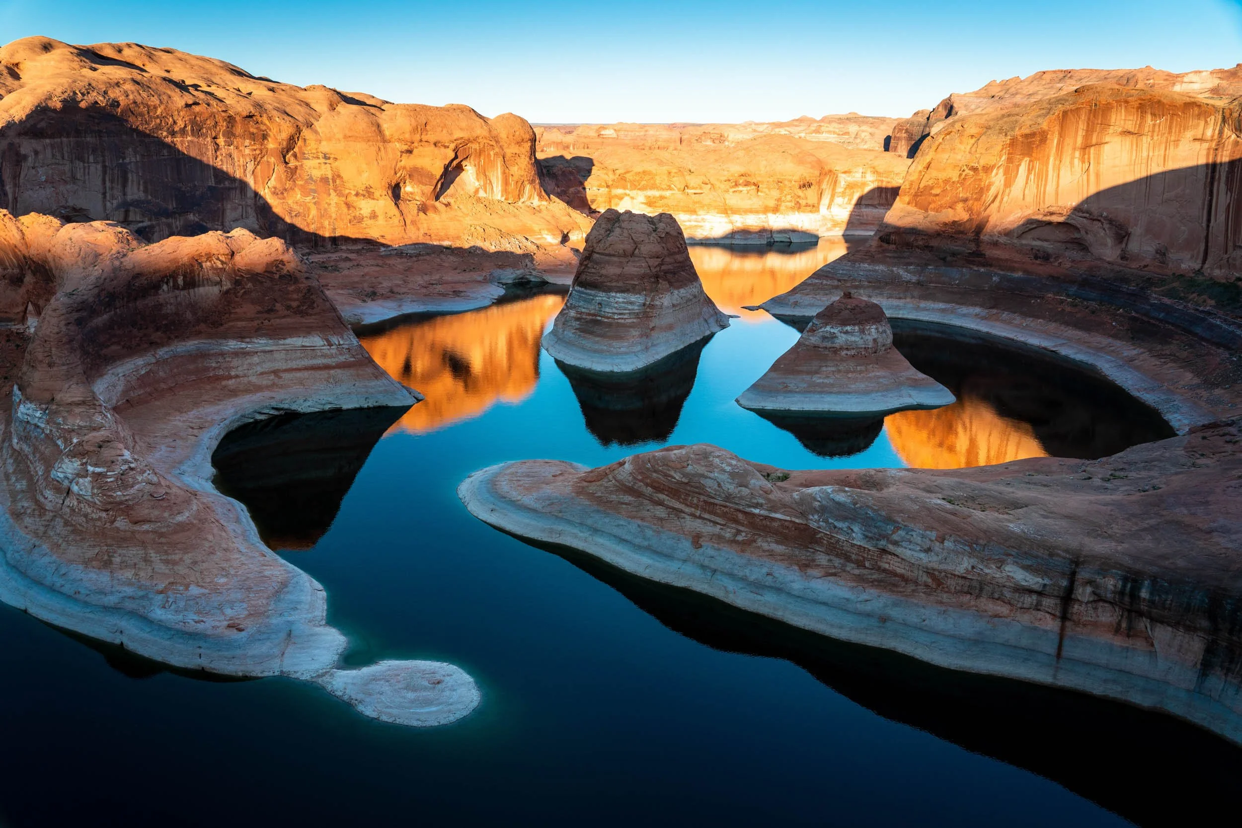 utah-morning-reflection-backpacking.jpg